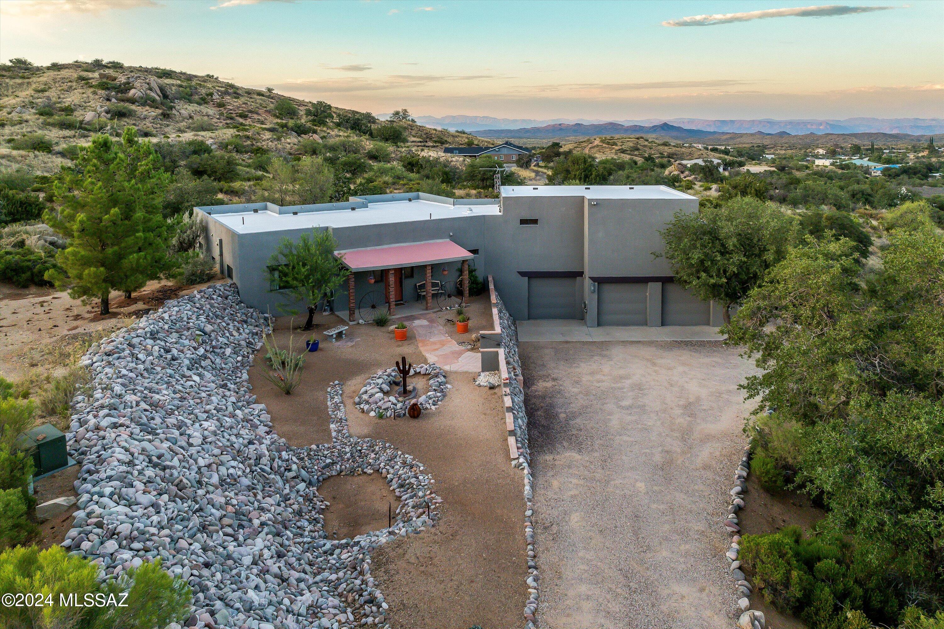 913 N Two O'clock Hill Road