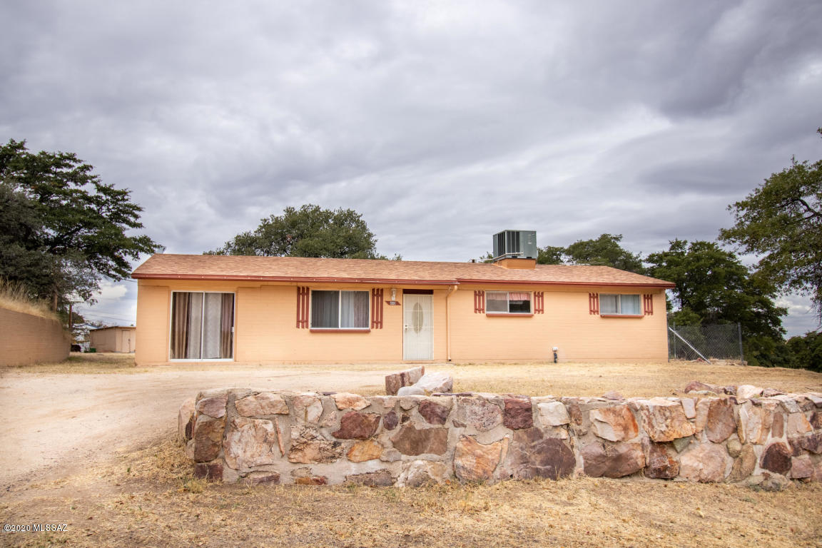 610 N Redbud Place