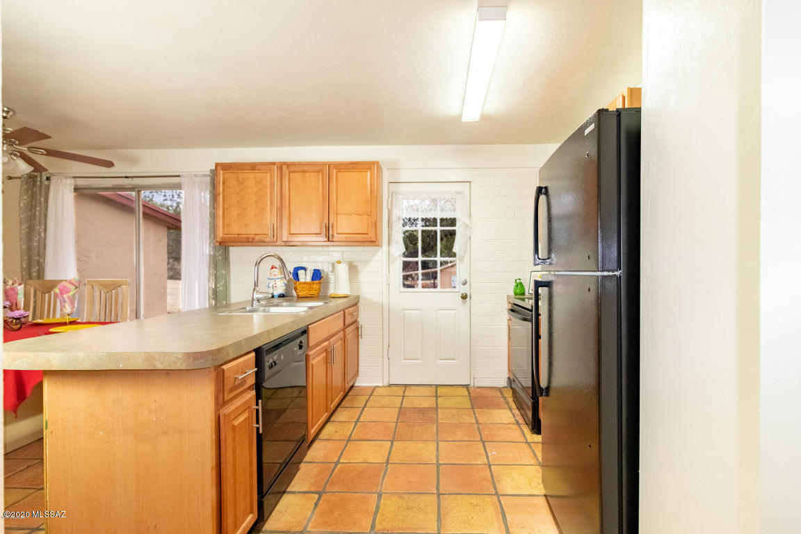 610 N Redbud Place