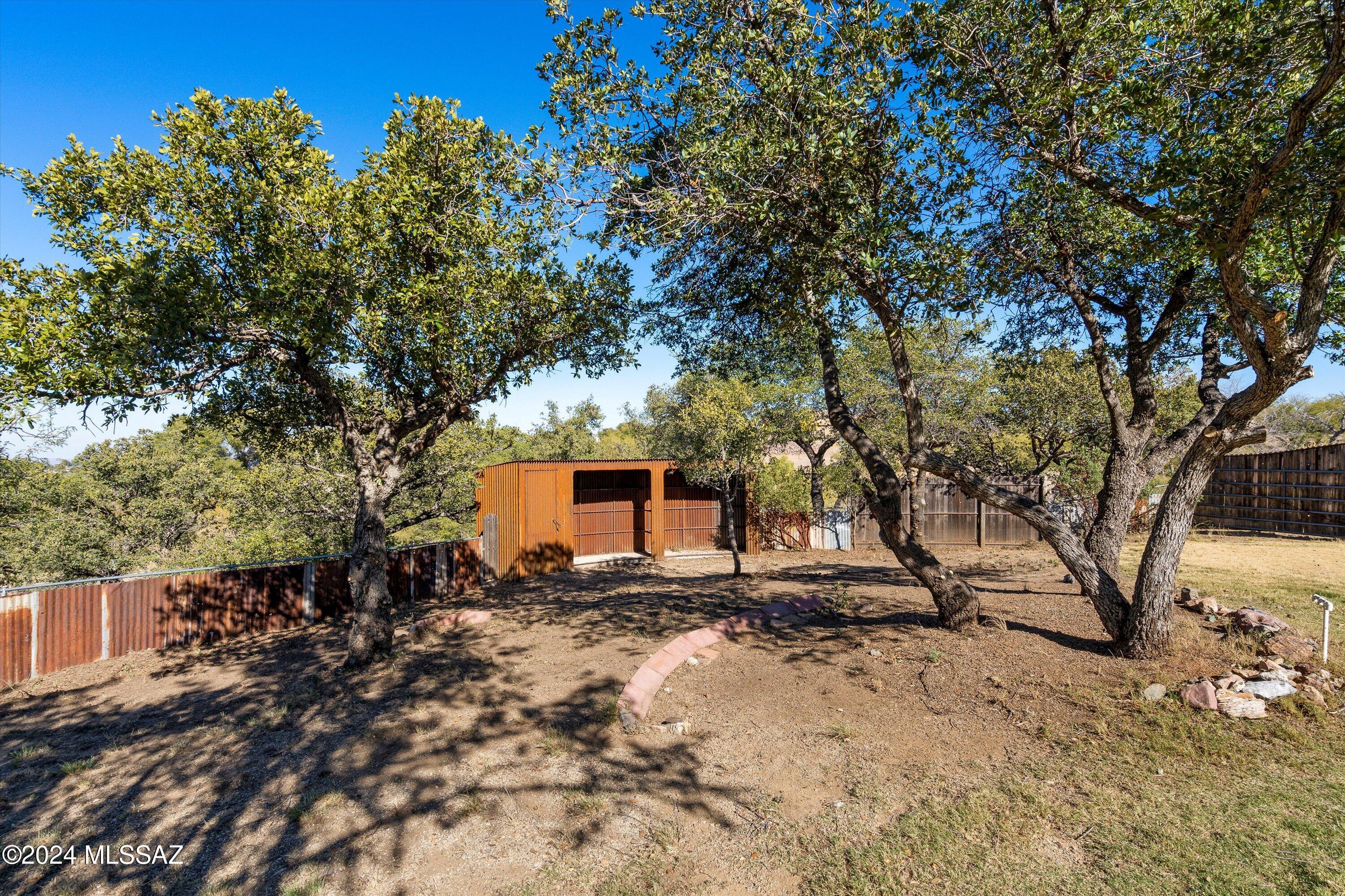 549 N Oak Hills Place