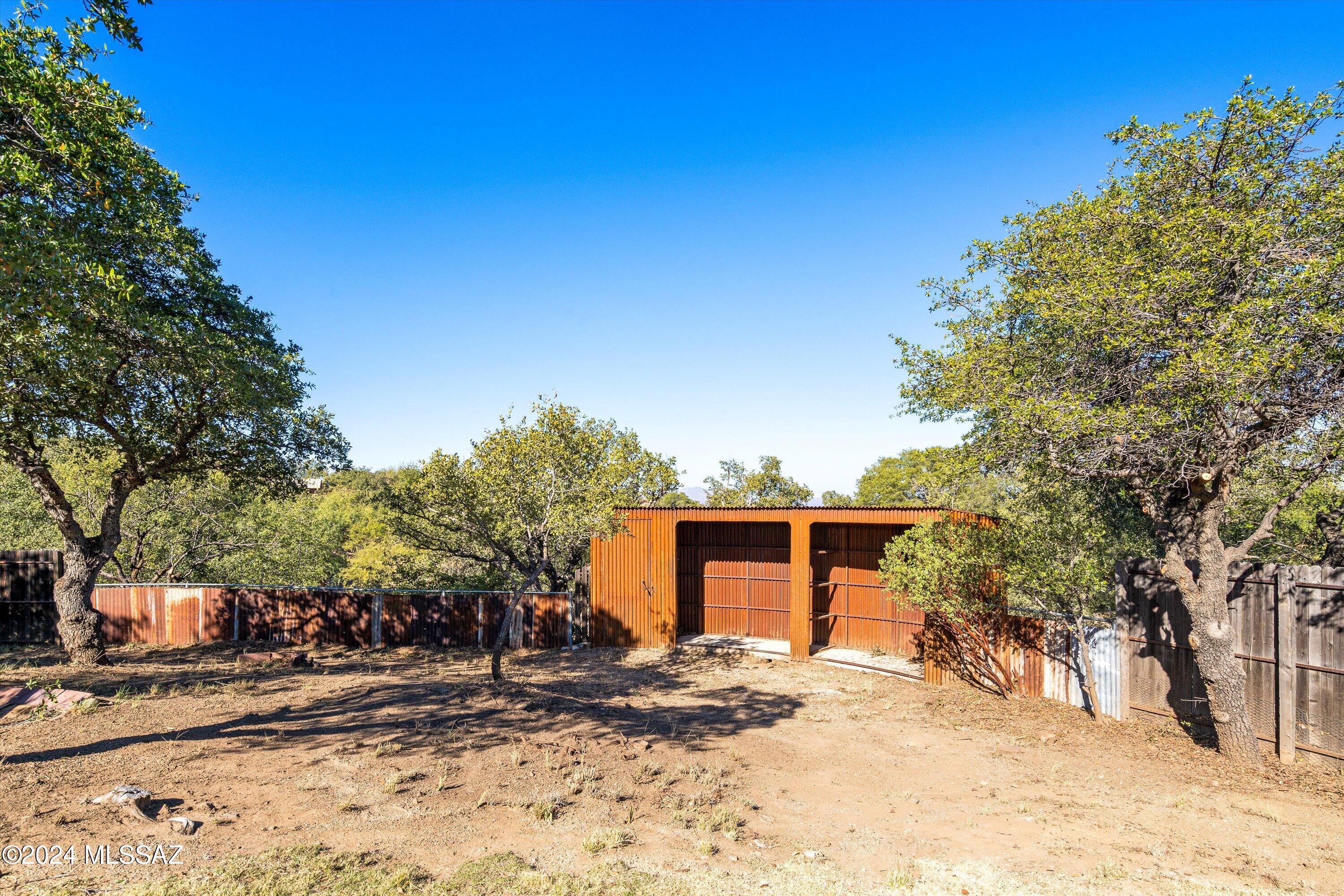 549 N Oak Hills Place