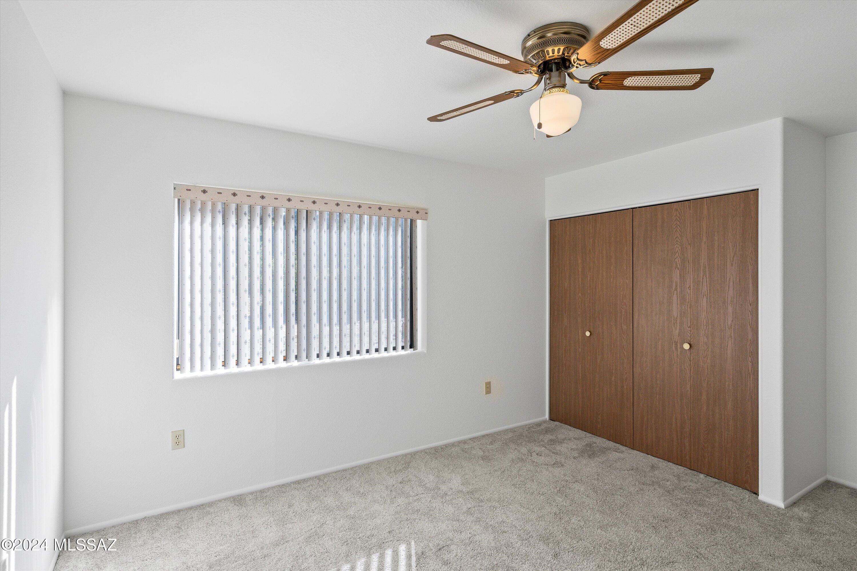 549 N Oak Hills Place