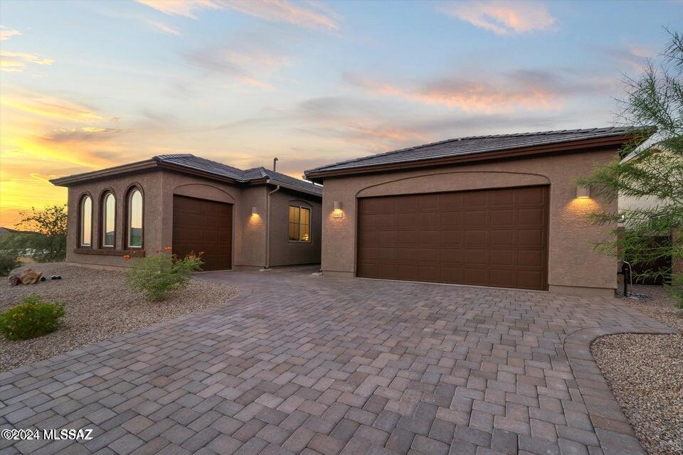 10623 N Iron Peak Drive