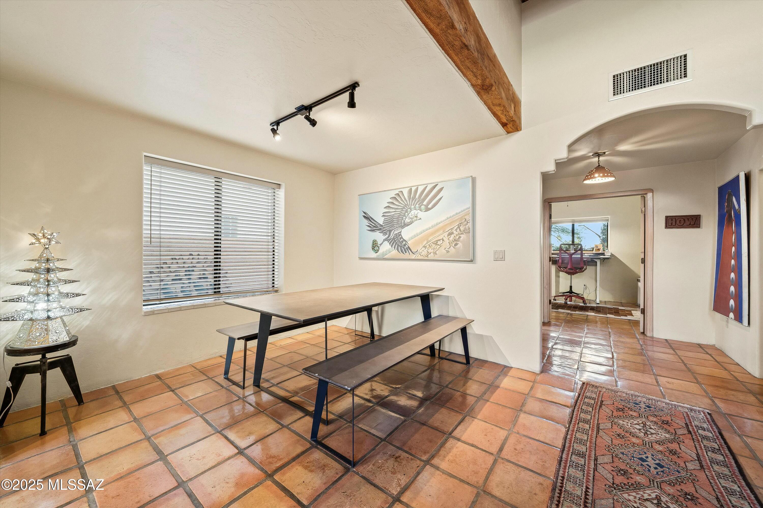 9868 N Ridge Shadow Place