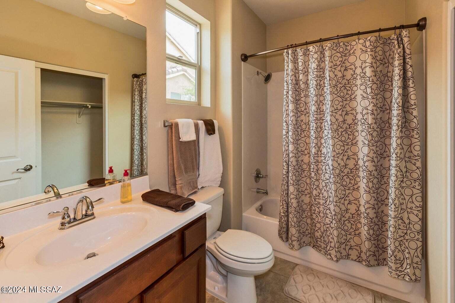 60065 E Arroyo Vista Drive