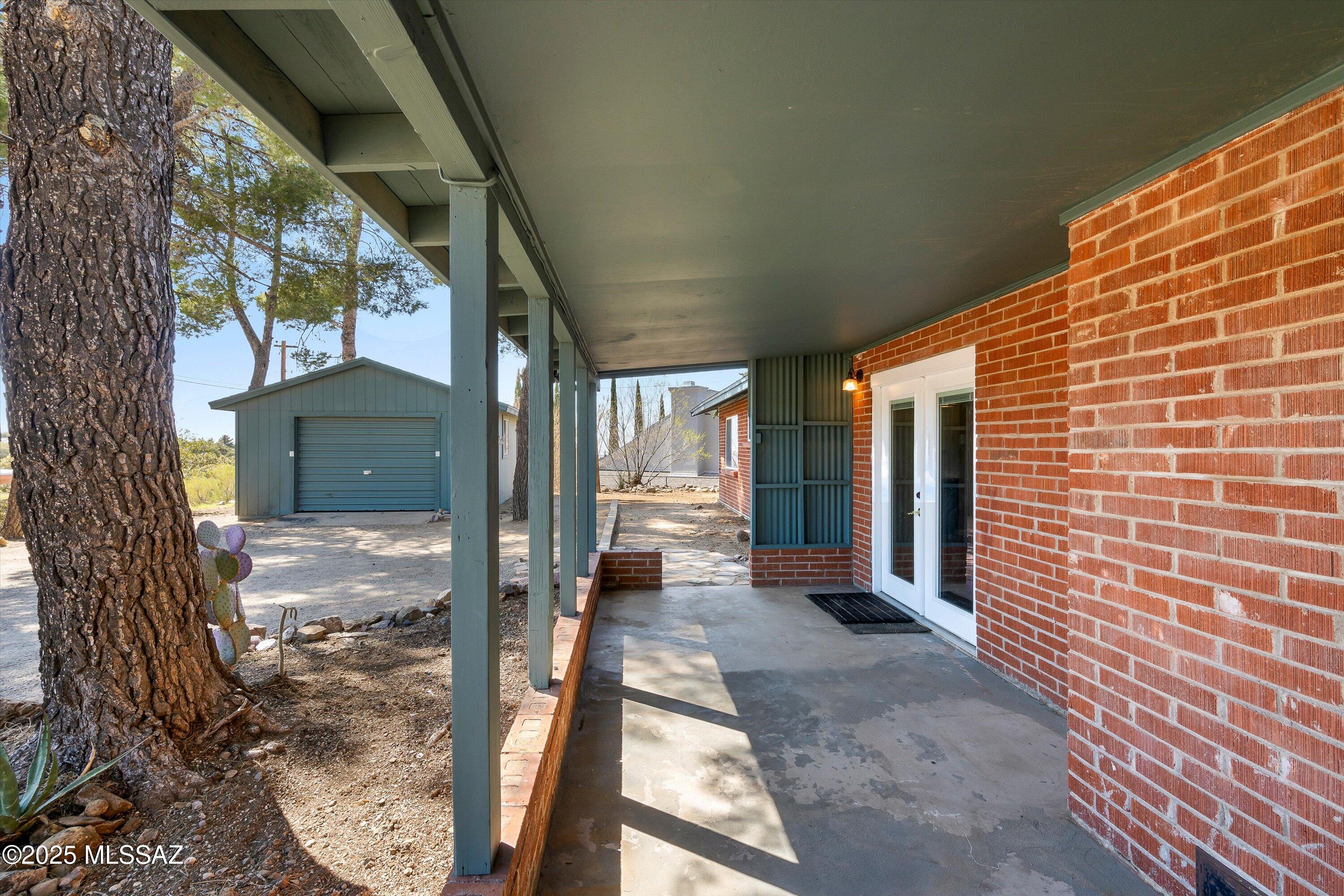 570 N Las Flores Drive