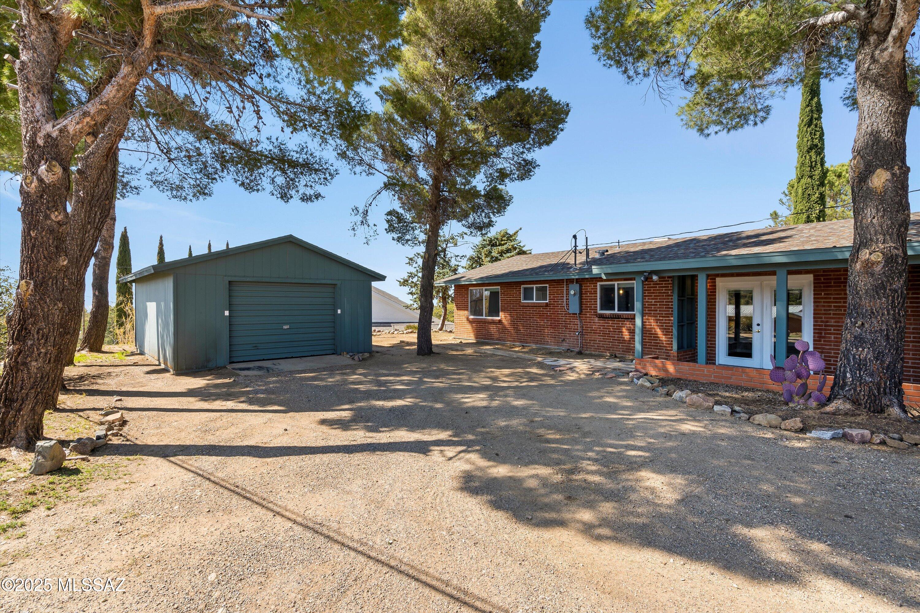 570 N Las Flores Drive