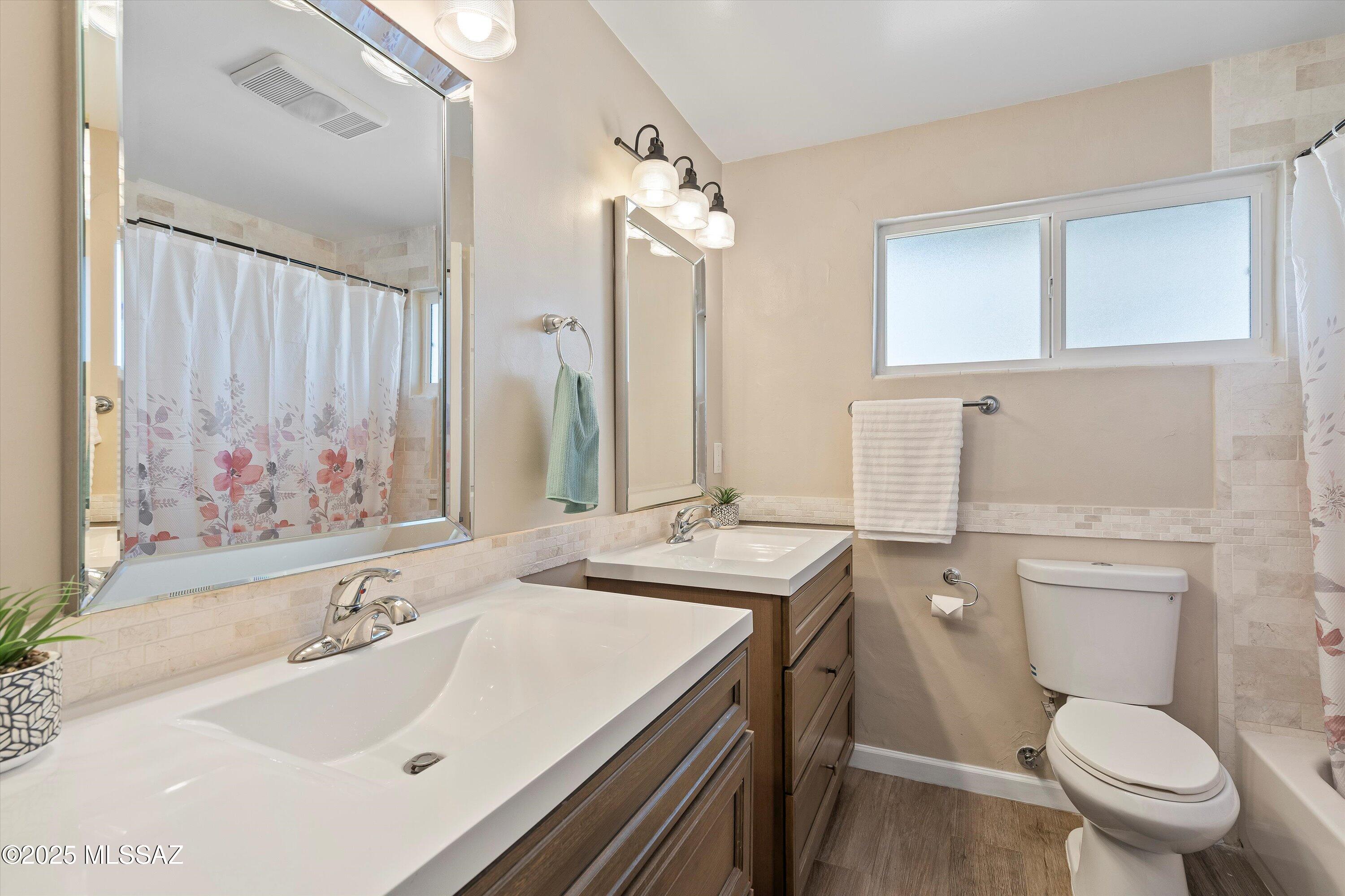 570 N Las Flores Drive