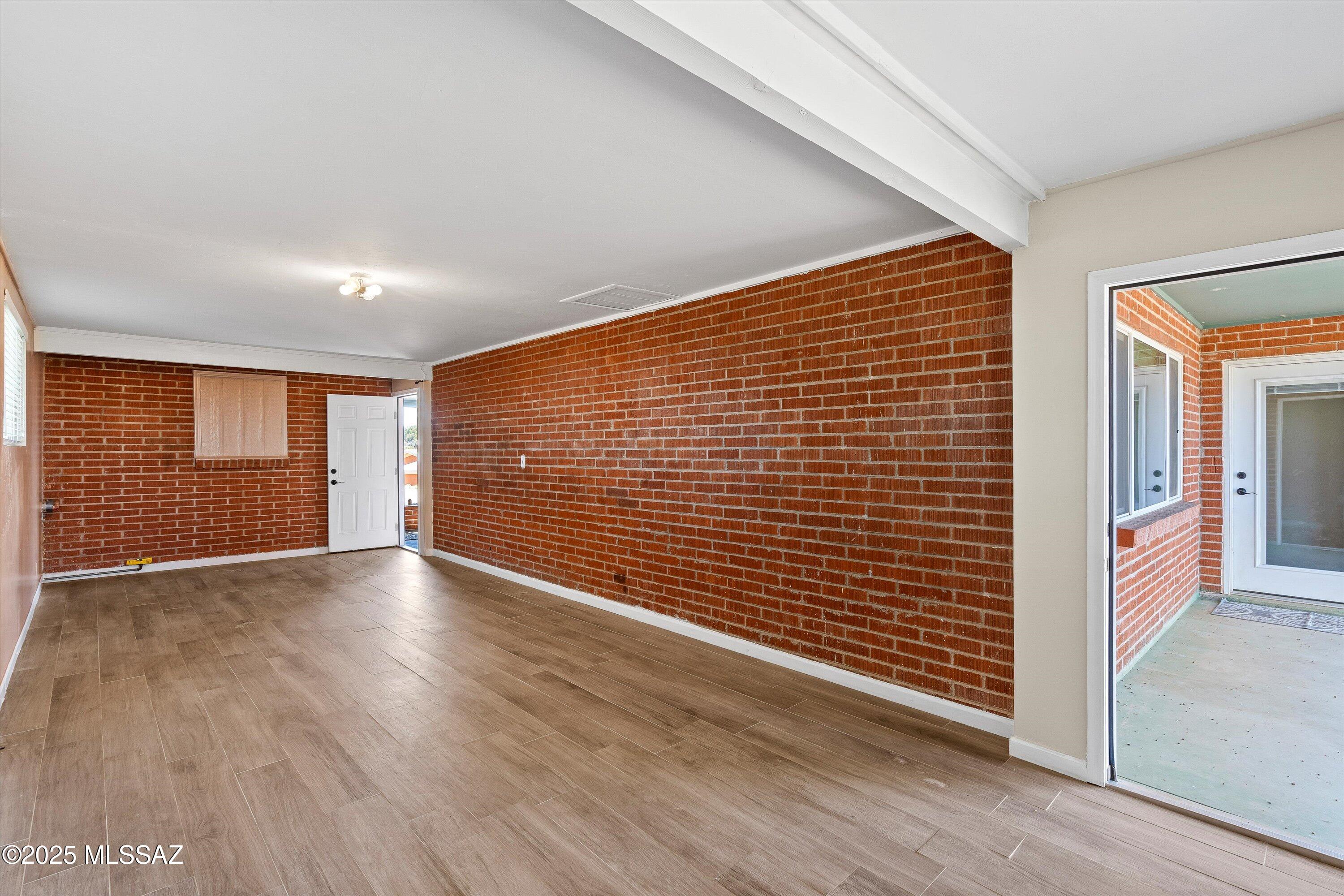 570 N Las Flores Drive