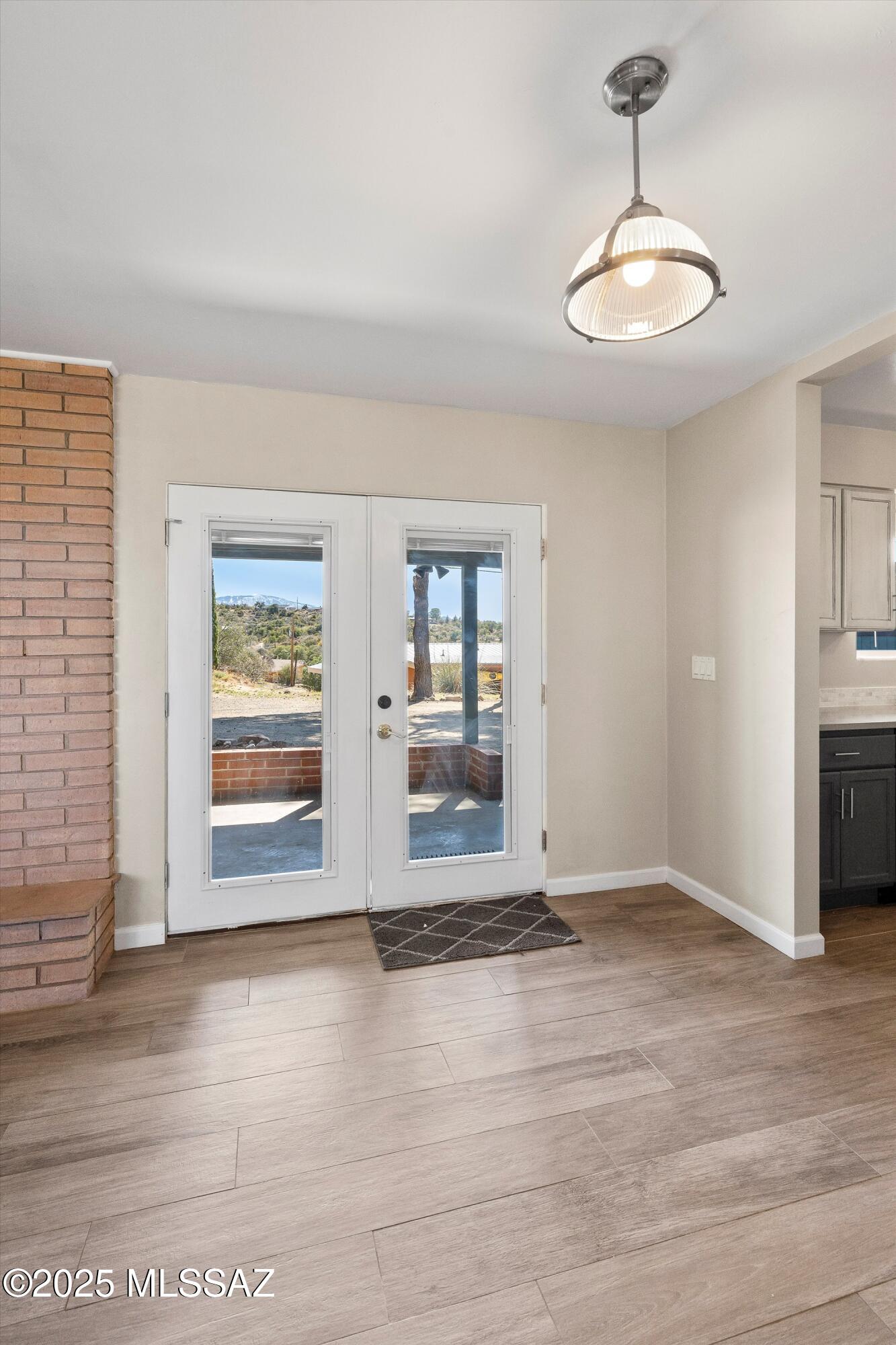 570 N Las Flores Drive