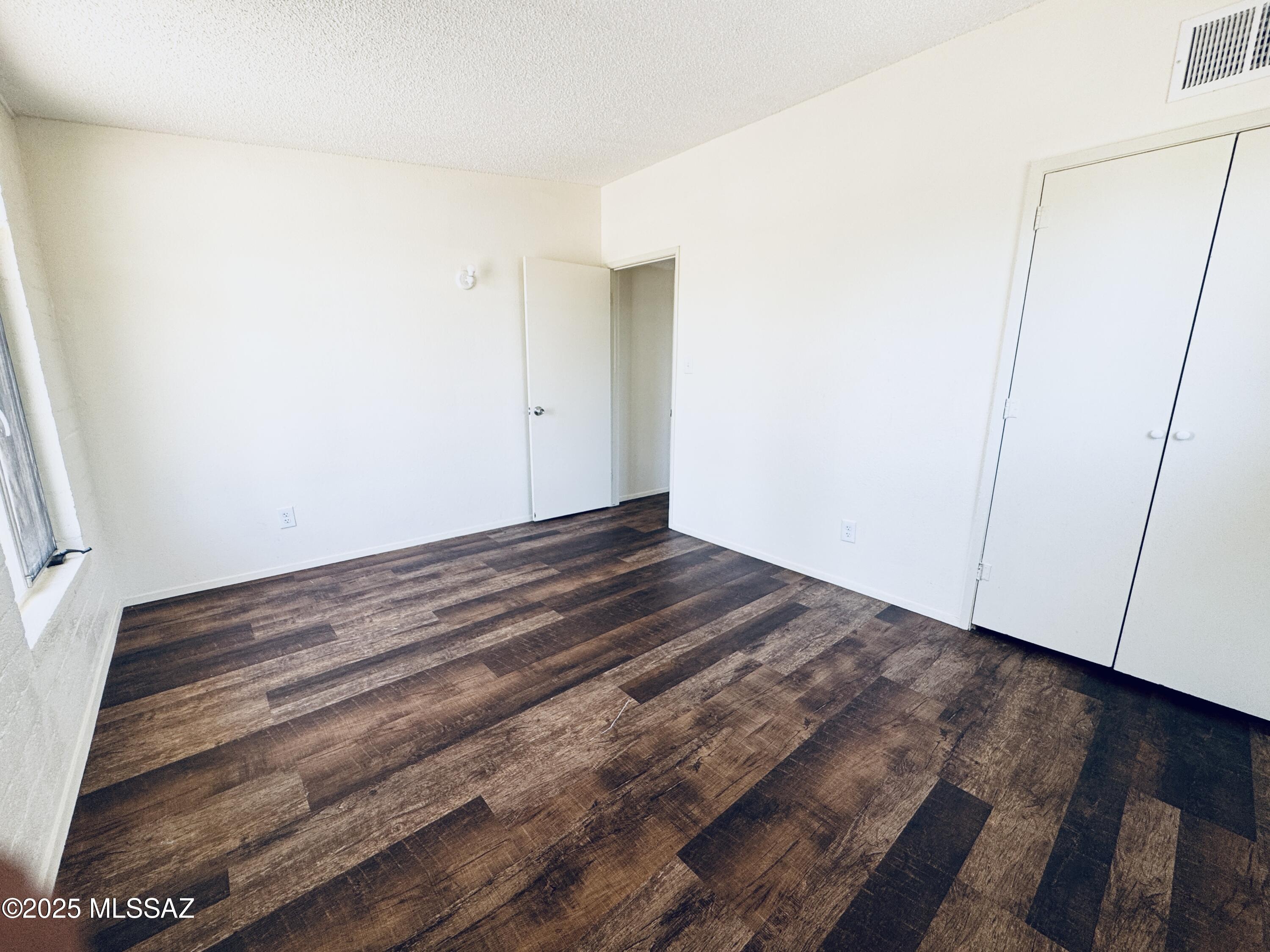 216 S Ave B