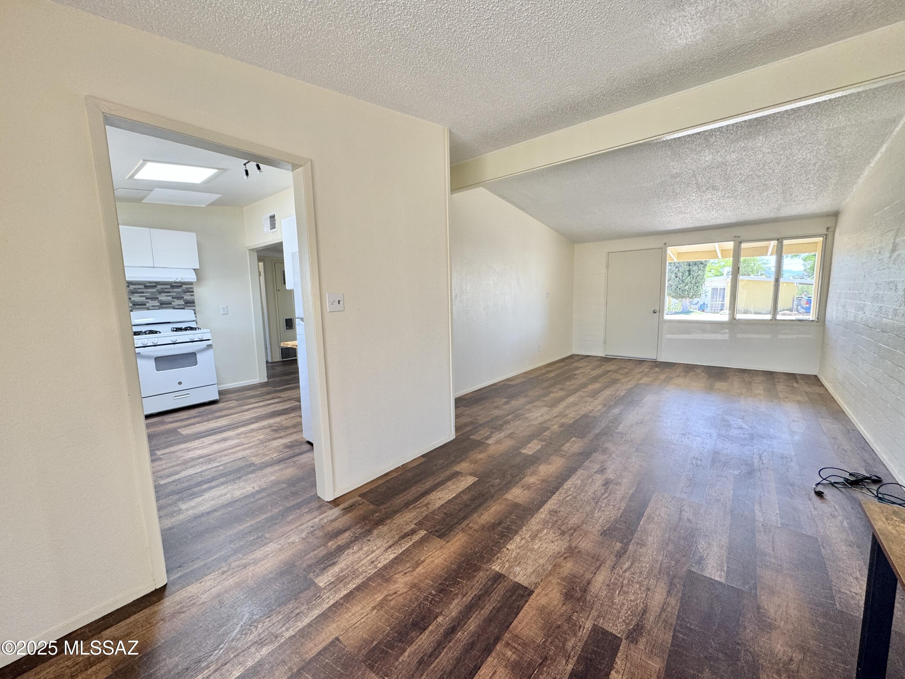 216 S Ave B