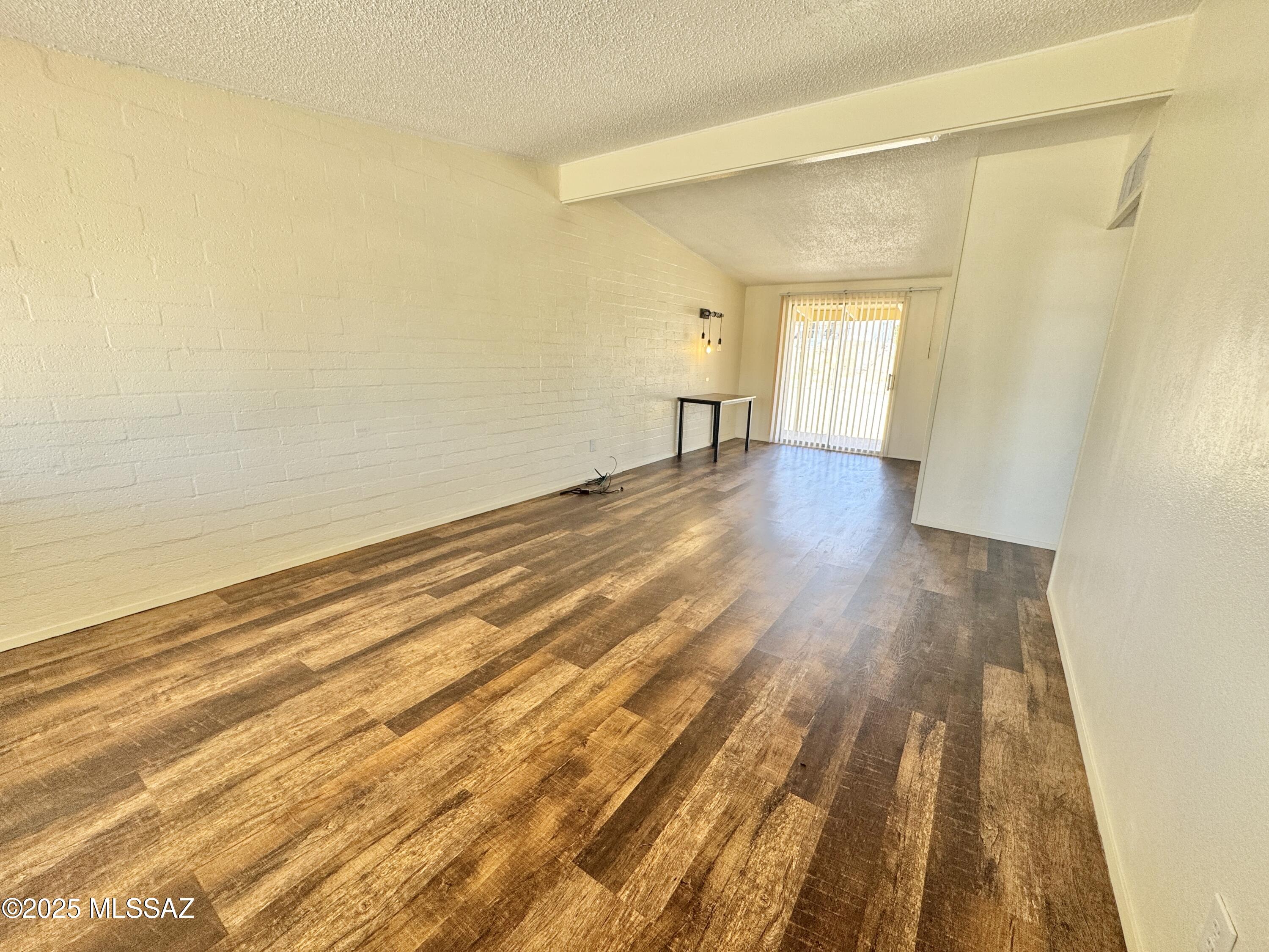 216 S Ave B