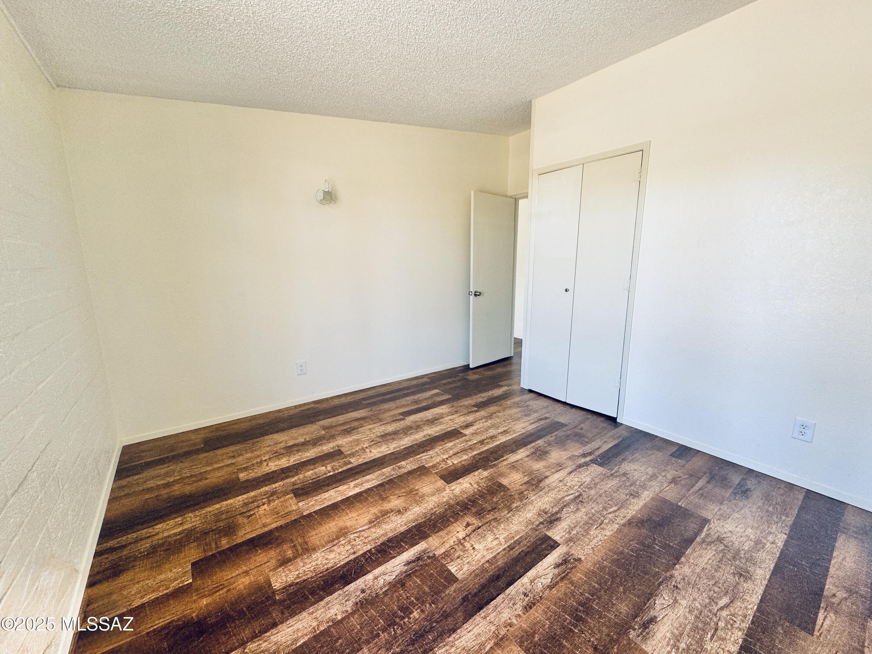 216 S Ave B