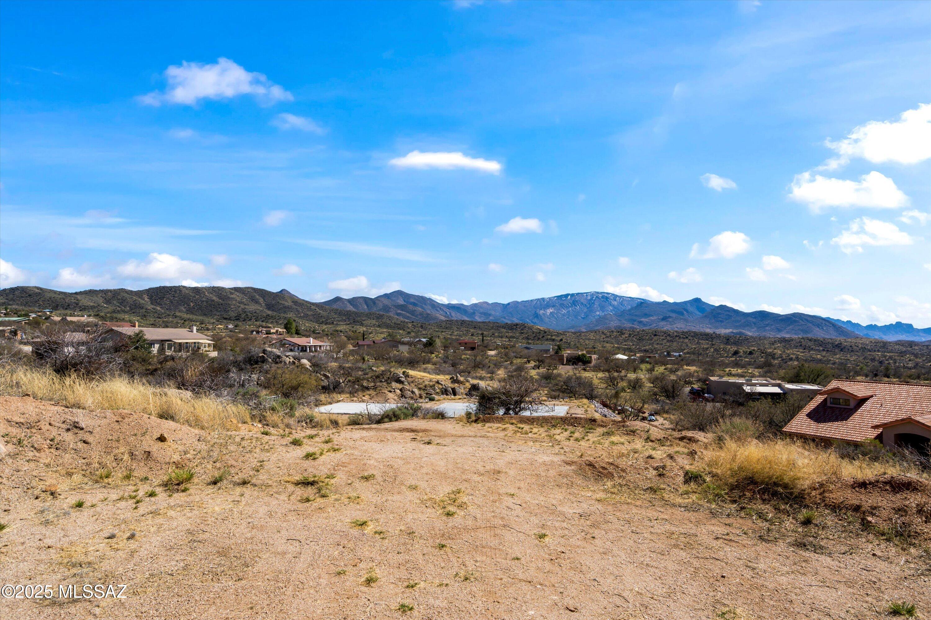 W La Mariposa Street