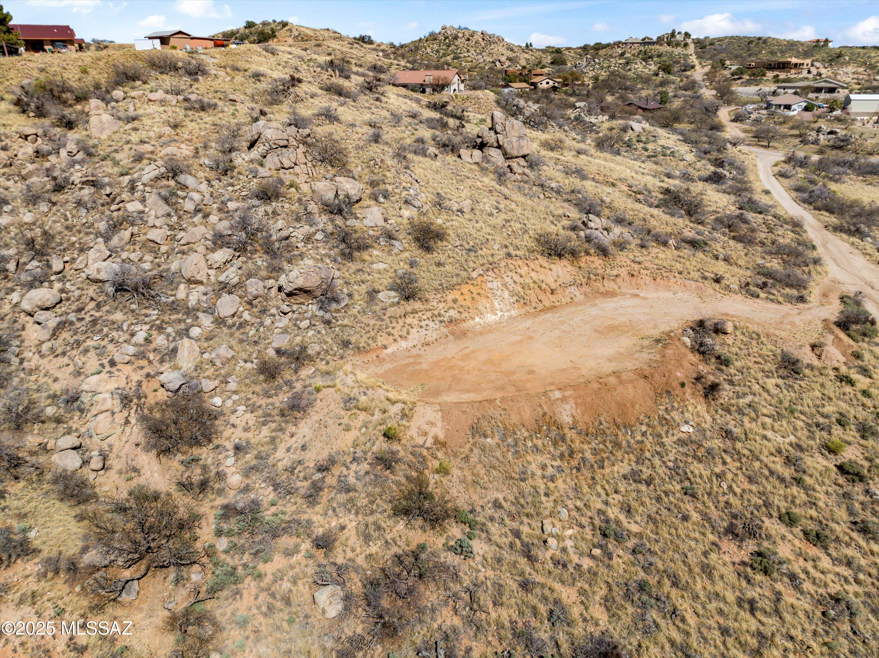 W La Mariposa Street