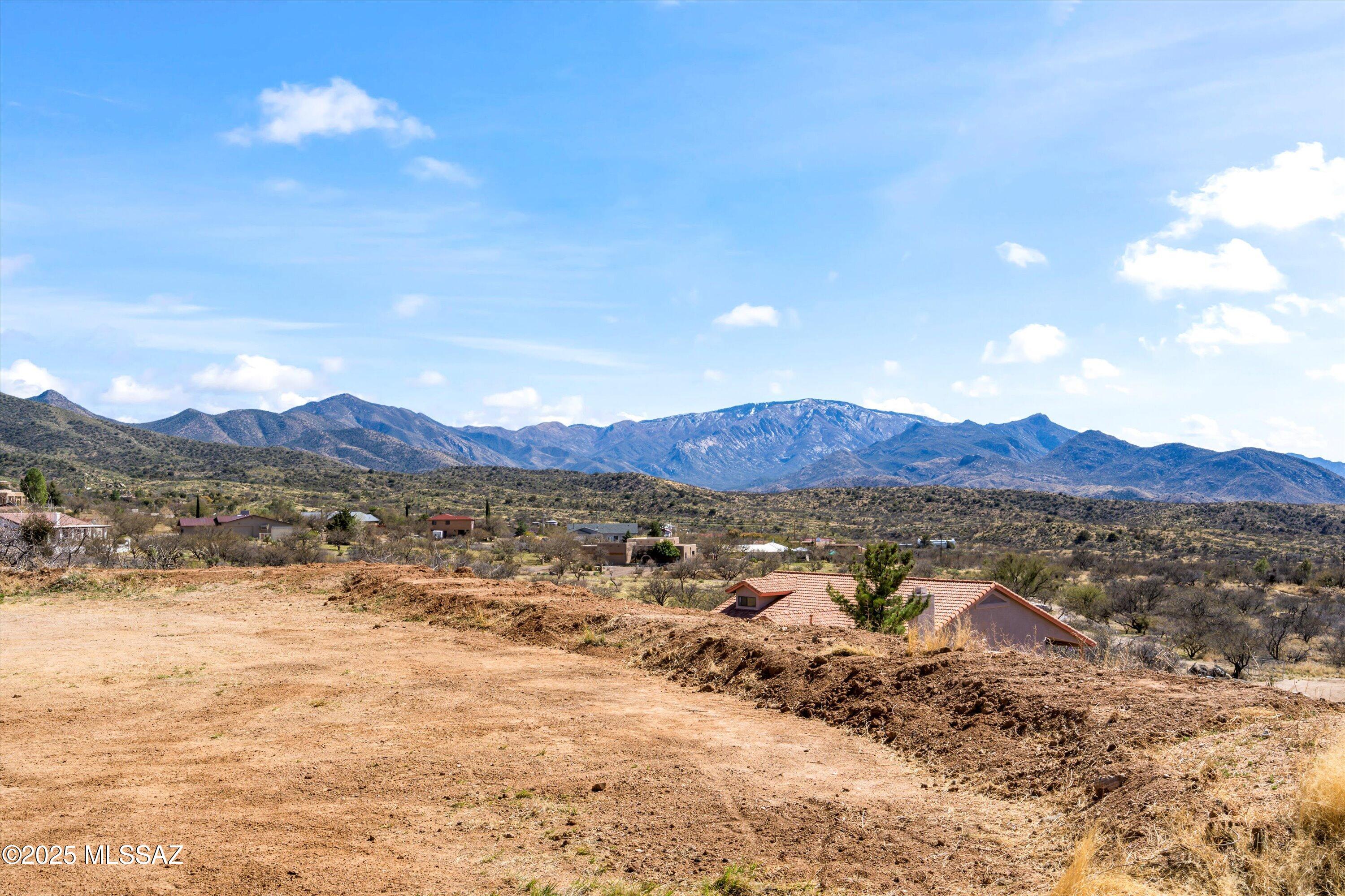 W La Mariposa Street