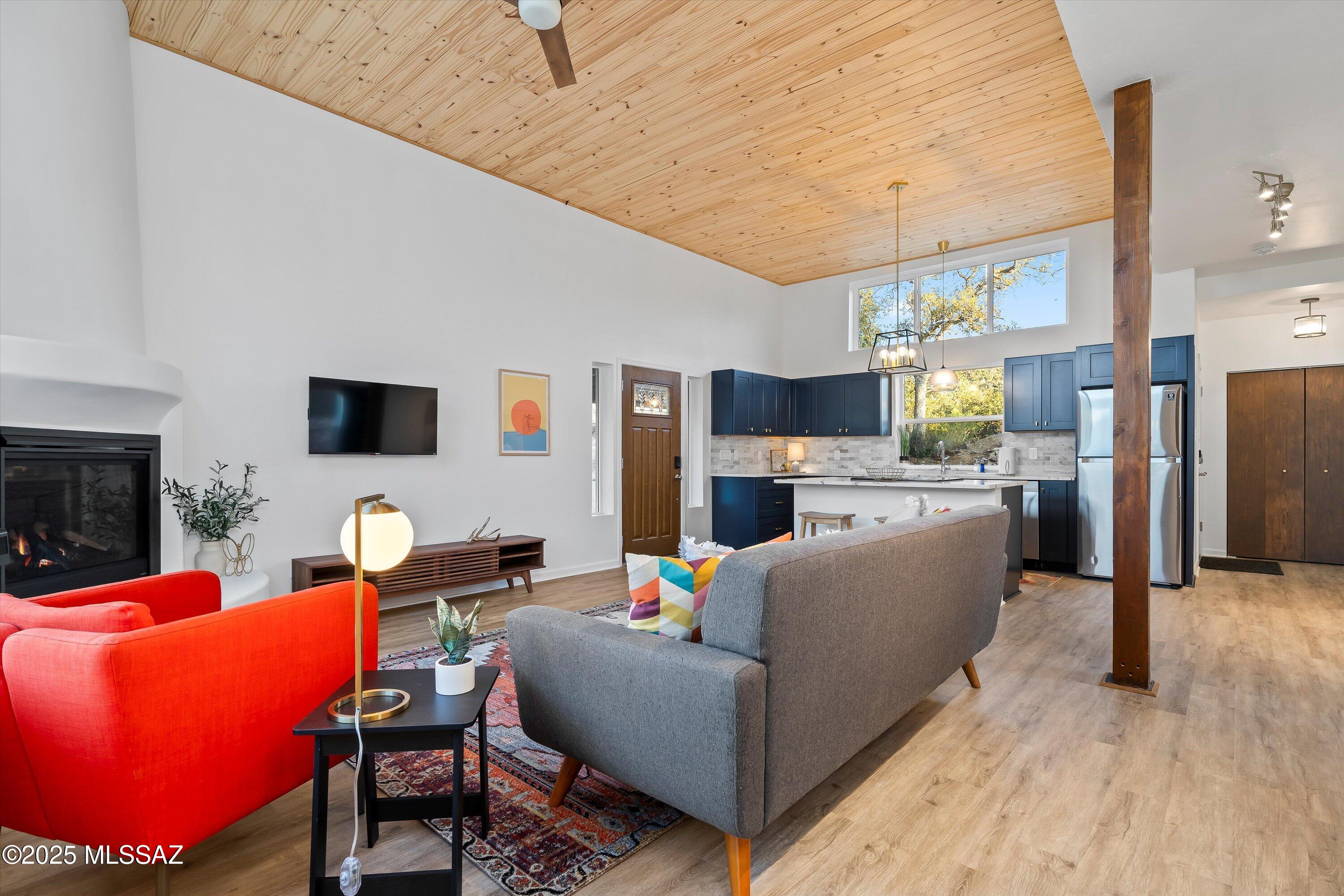 275 W Rochette Road NW