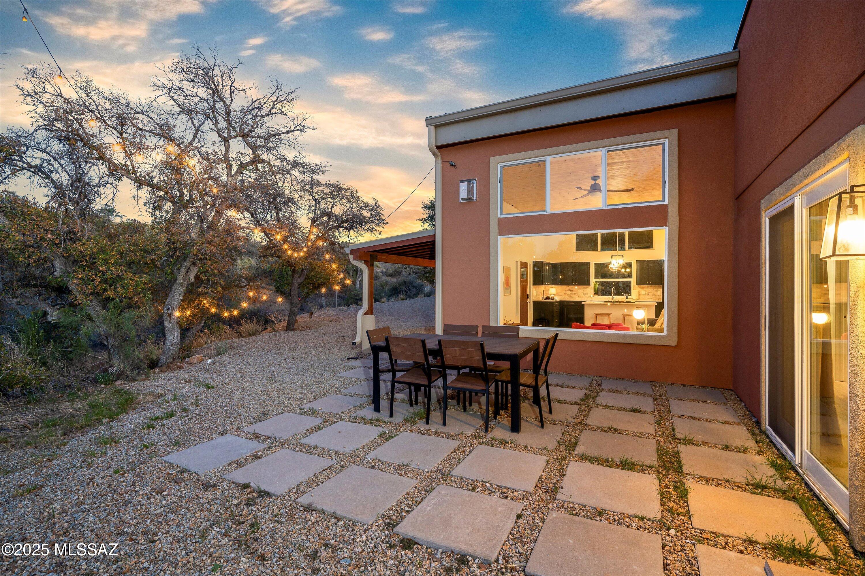 275 W Rochette Road NW