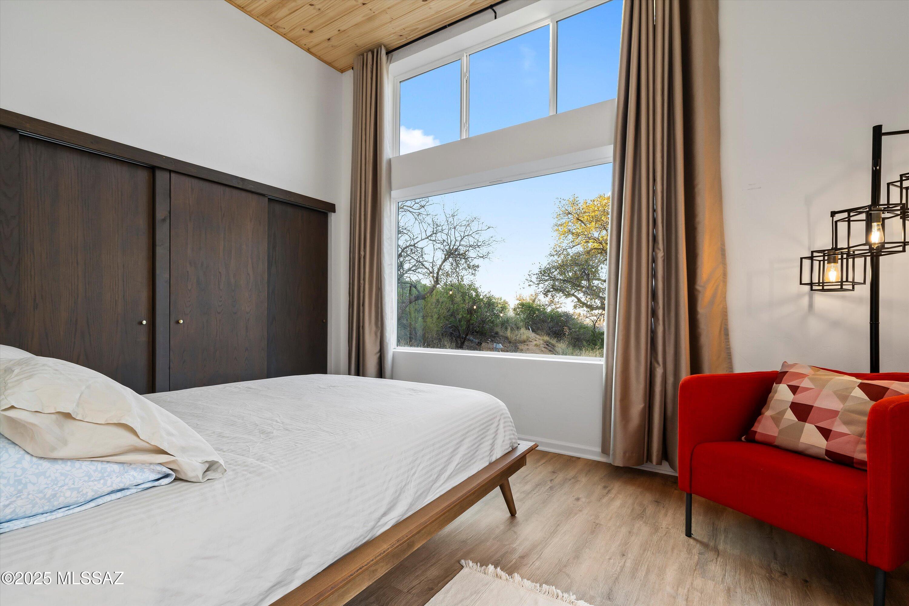 275 W Rochette Road NW