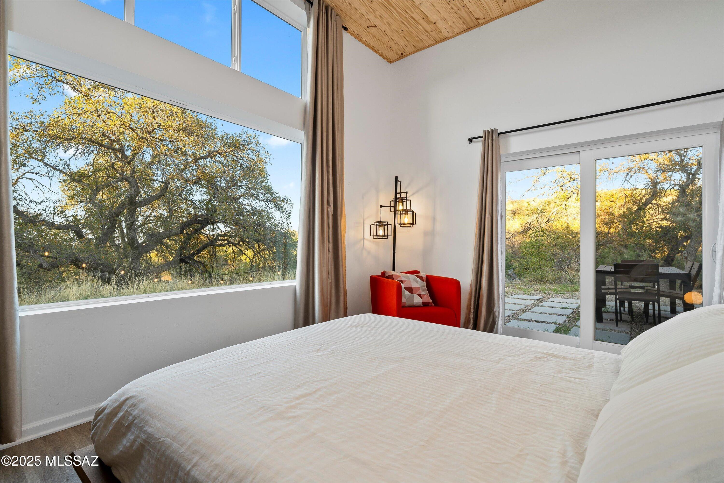 275 W Rochette Road NW