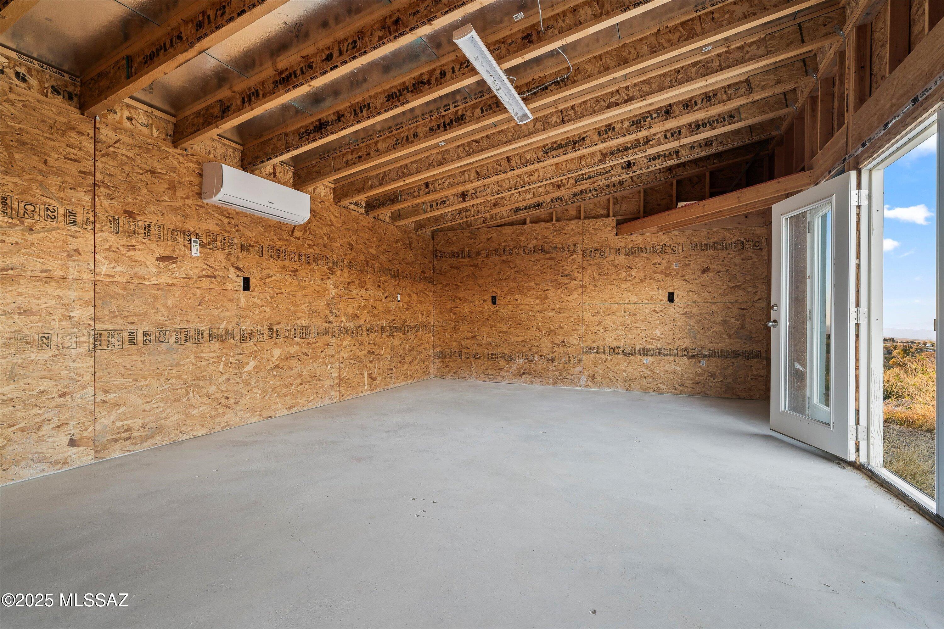 275 W Rochette Road NW