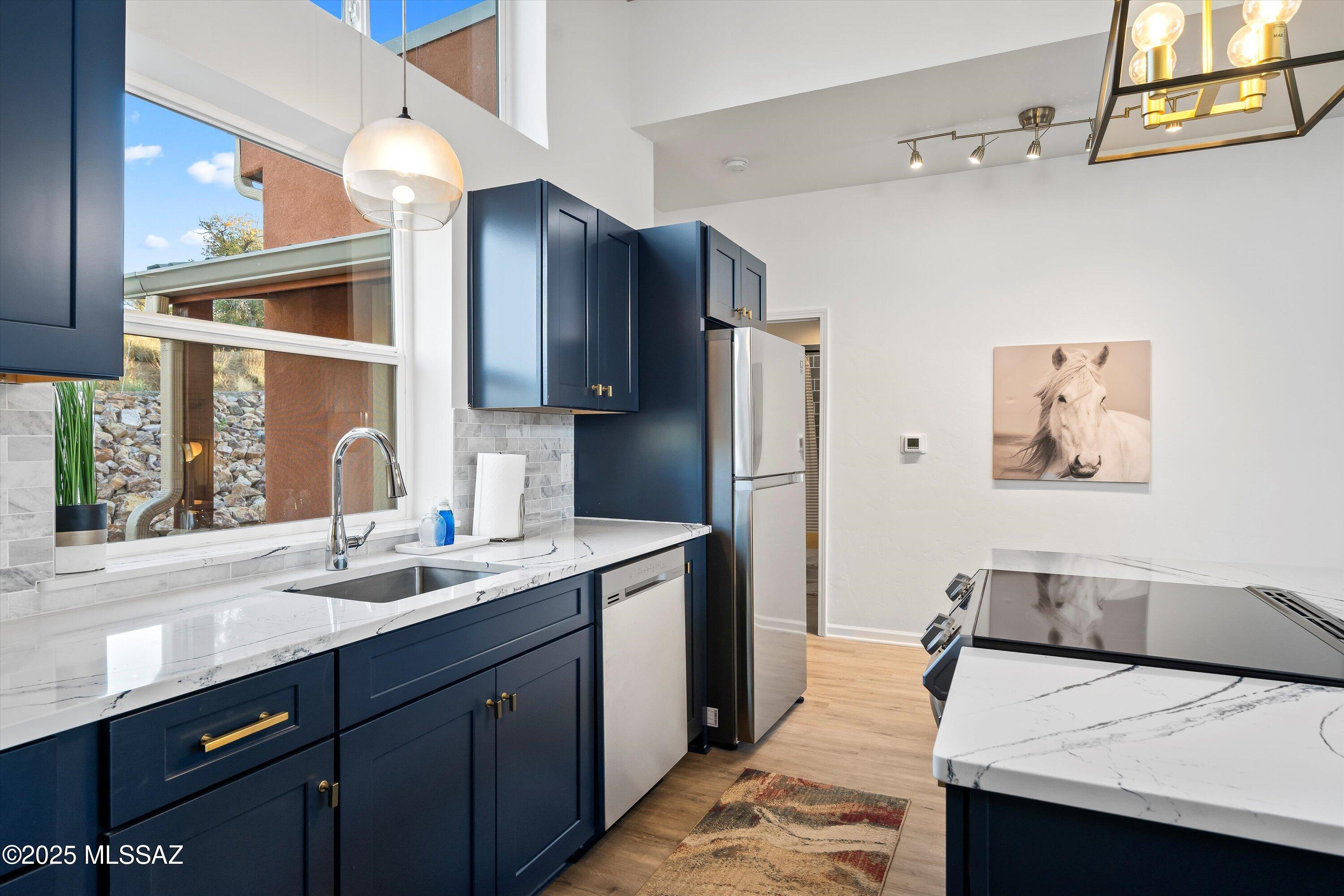 275 W Rochette Road NW