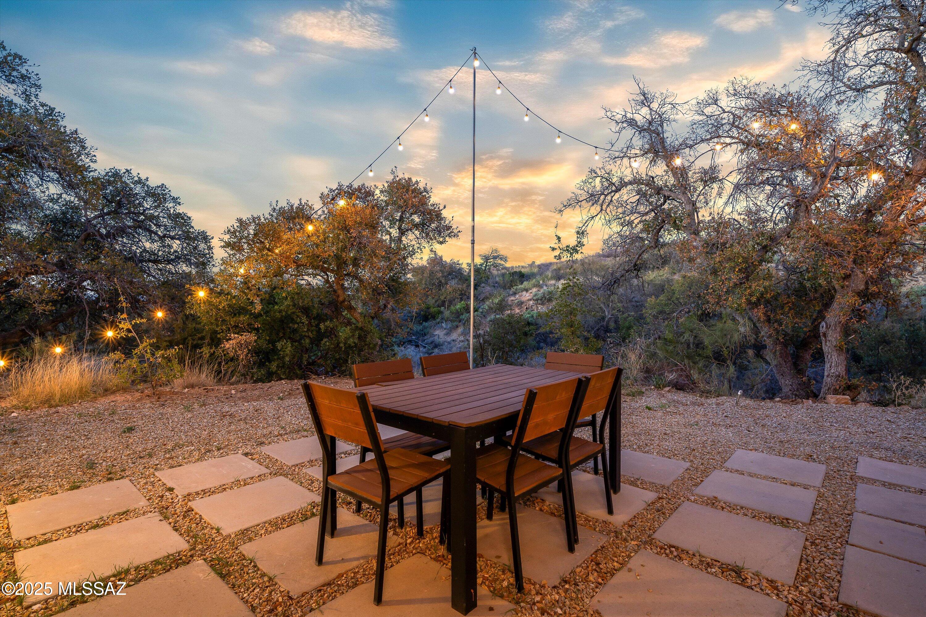 275 W Rochette Road NW