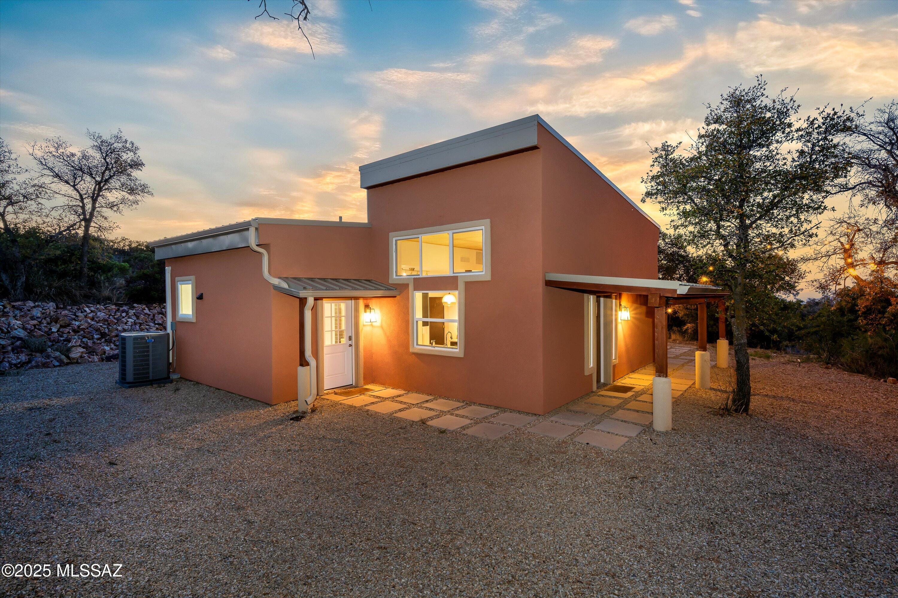 275 W Rochette Road NW