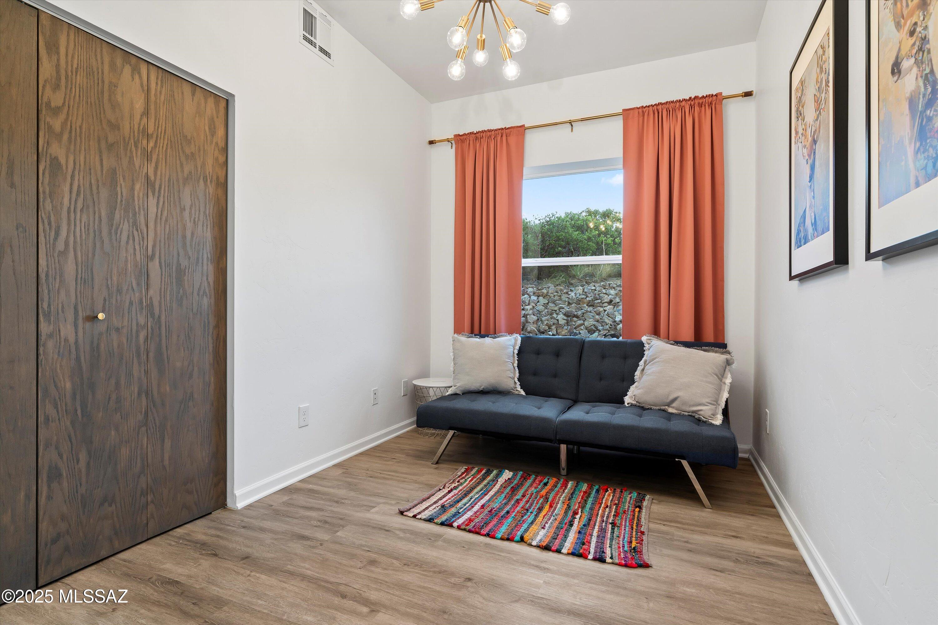 275 W Rochette Road NW