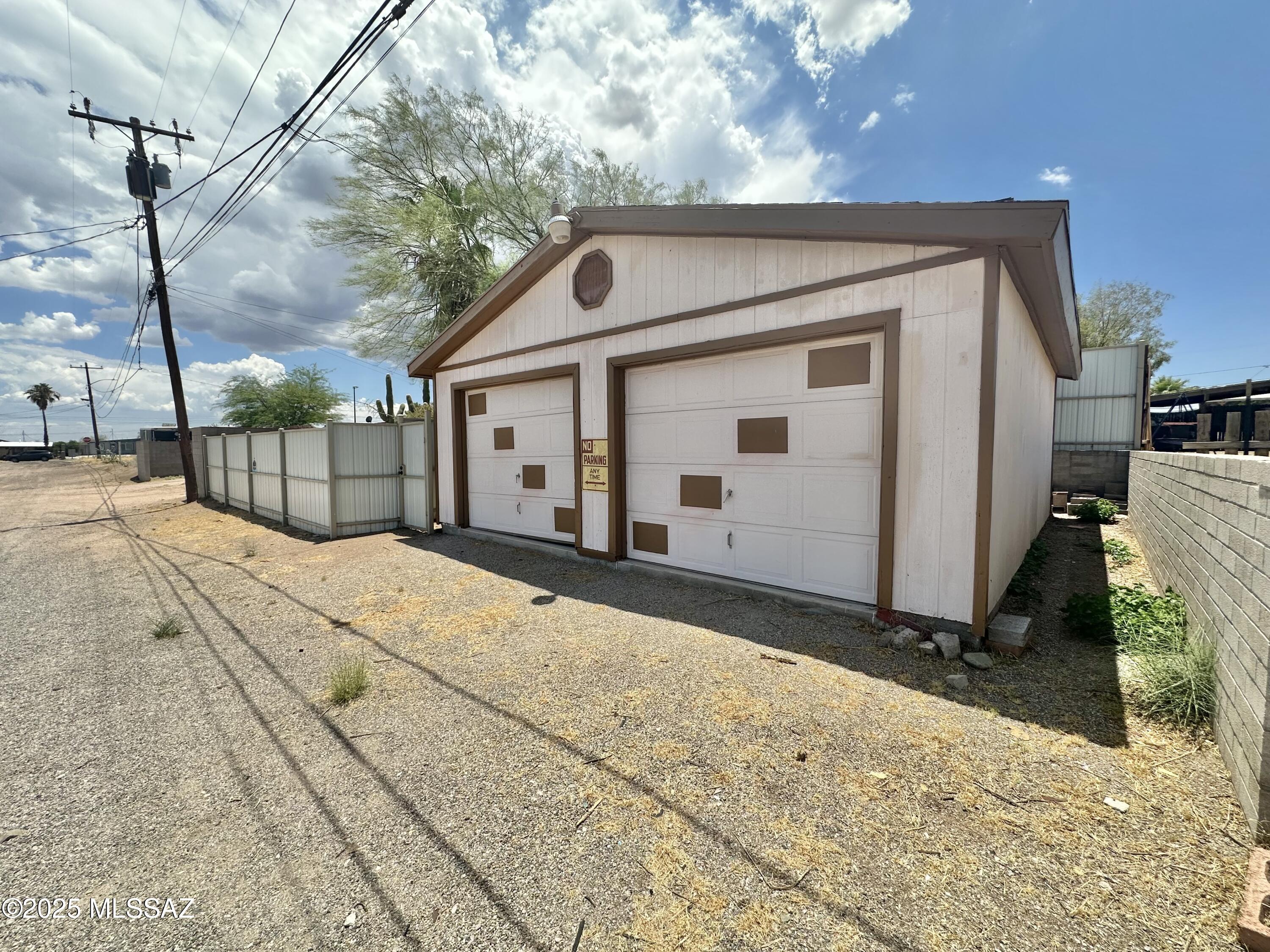 110 N Park Place