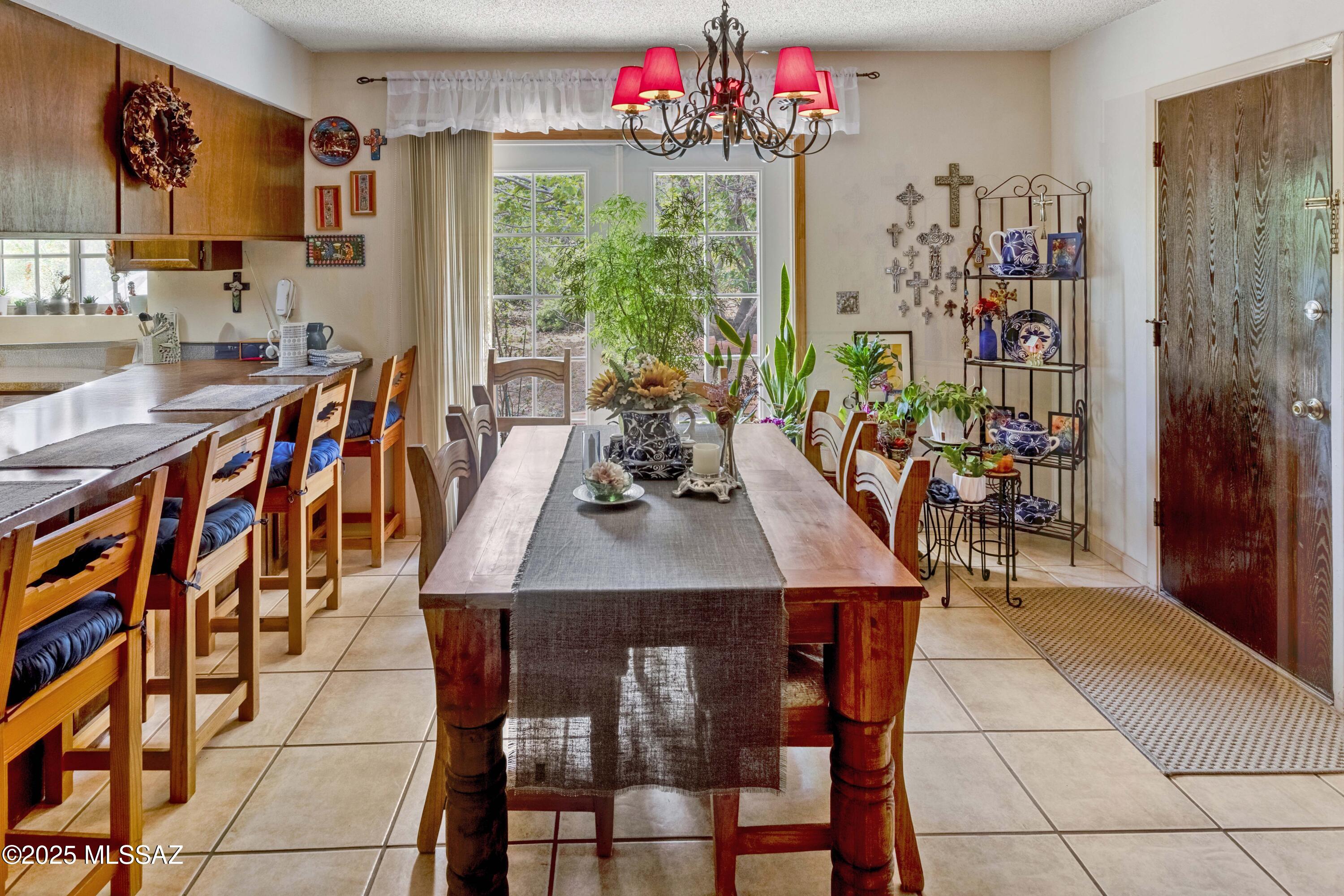 575 N Robles Road