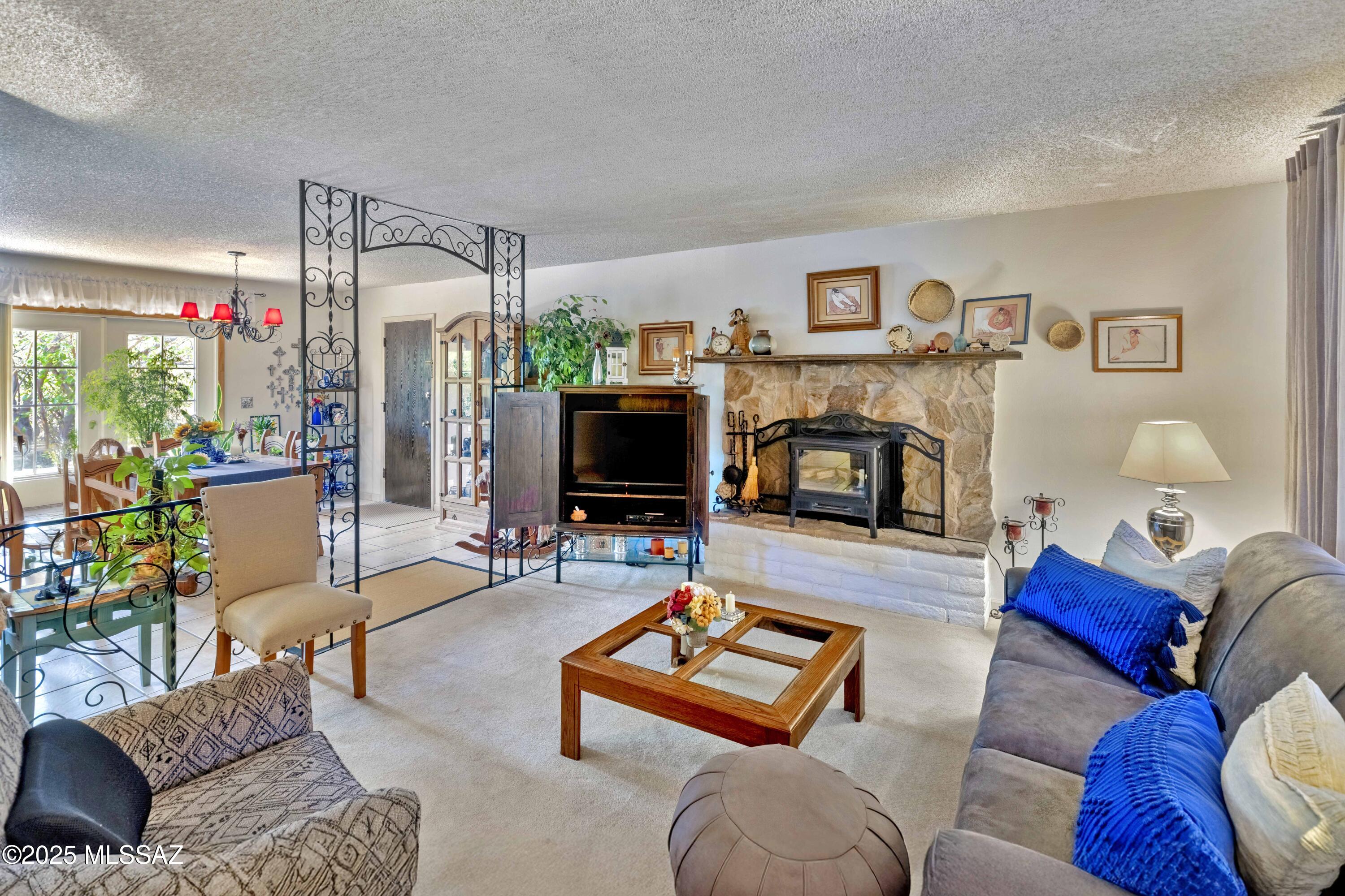 575 N Robles Road