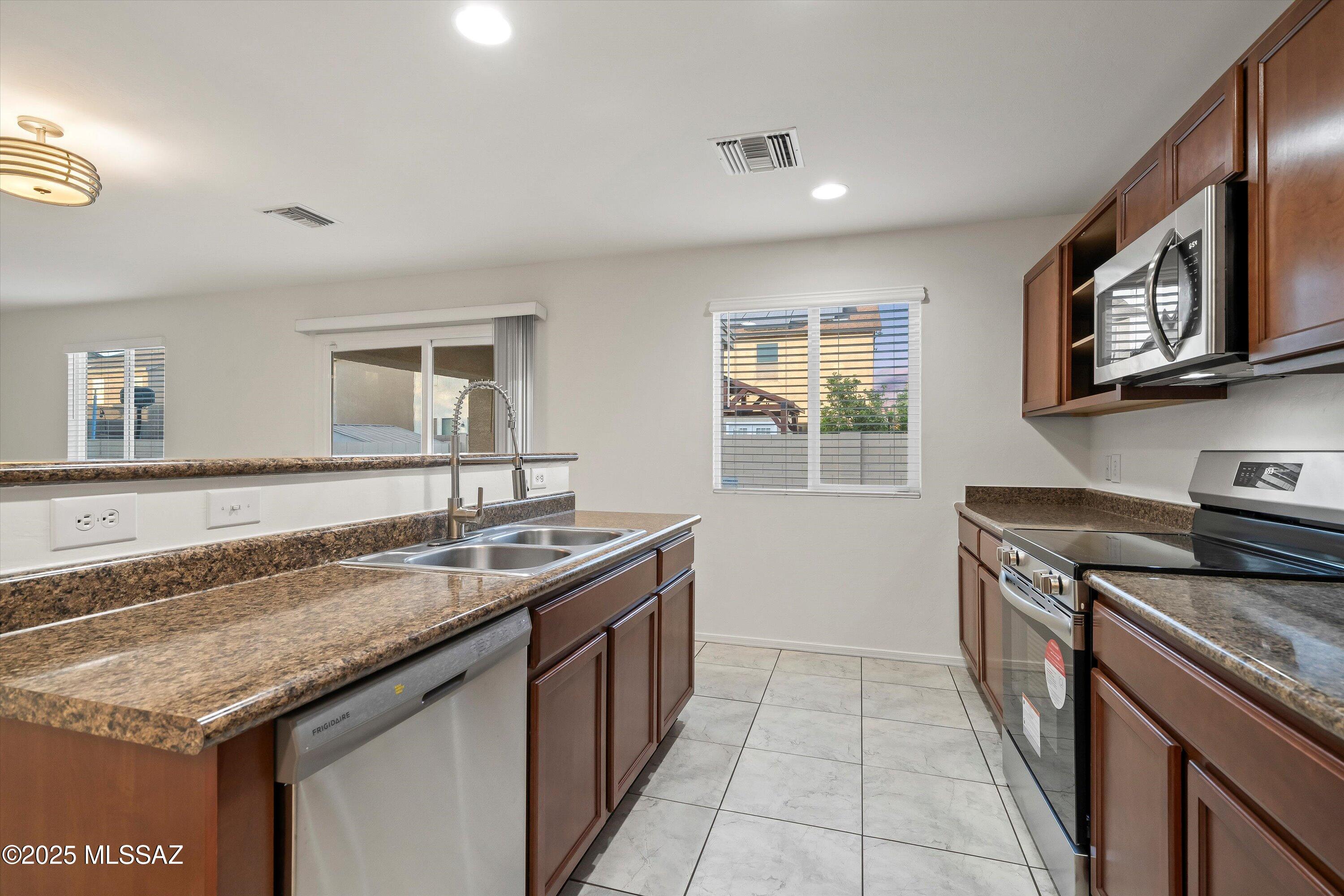 7021 S Red Maids Drive