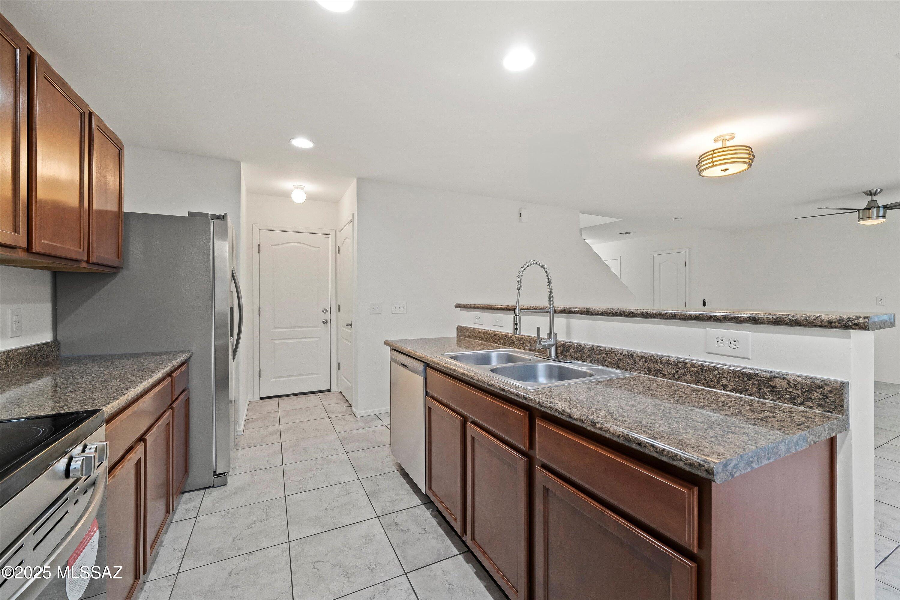 7021 S Red Maids Drive