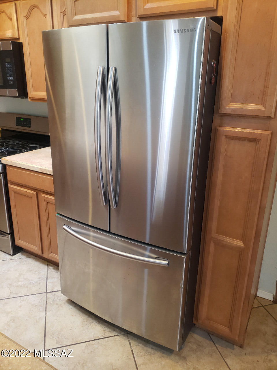 360 E Nuestro Street