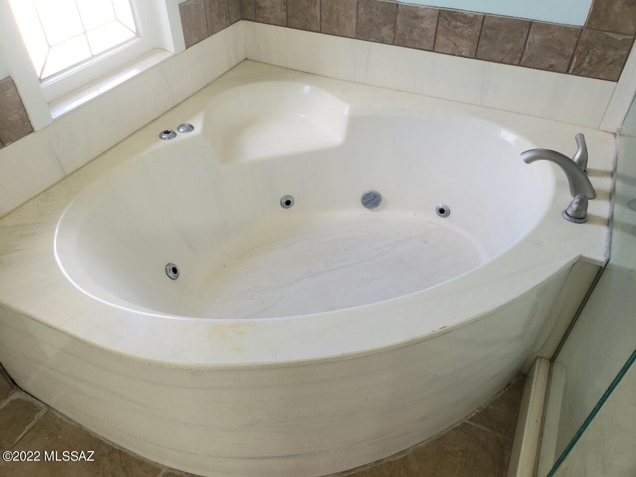 360 E Nuestro Street