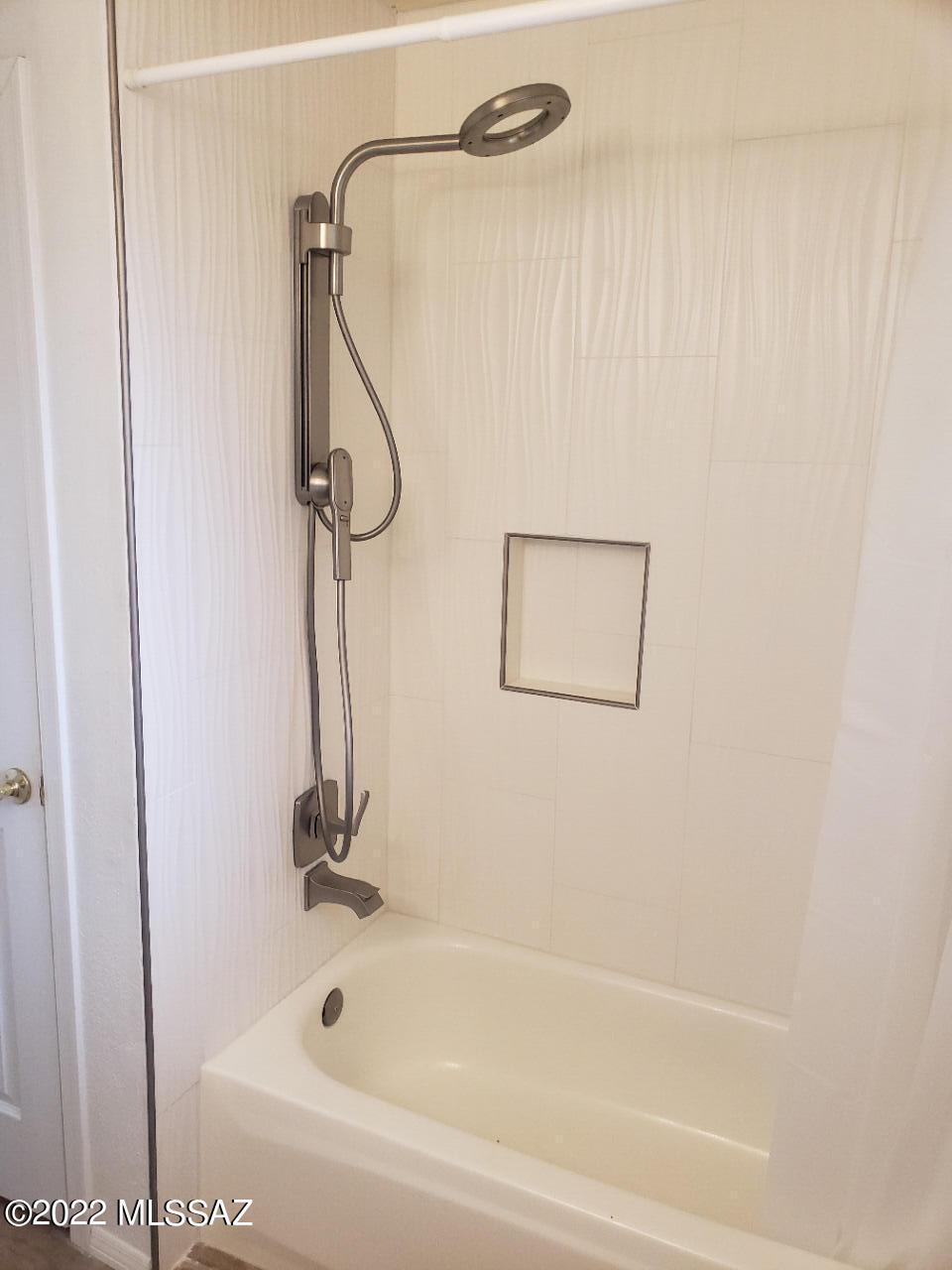 360 E Nuestro Street