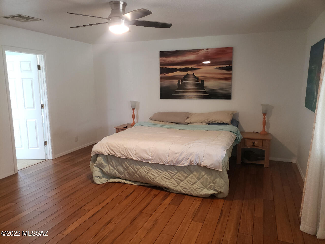 360 E Nuestro Street