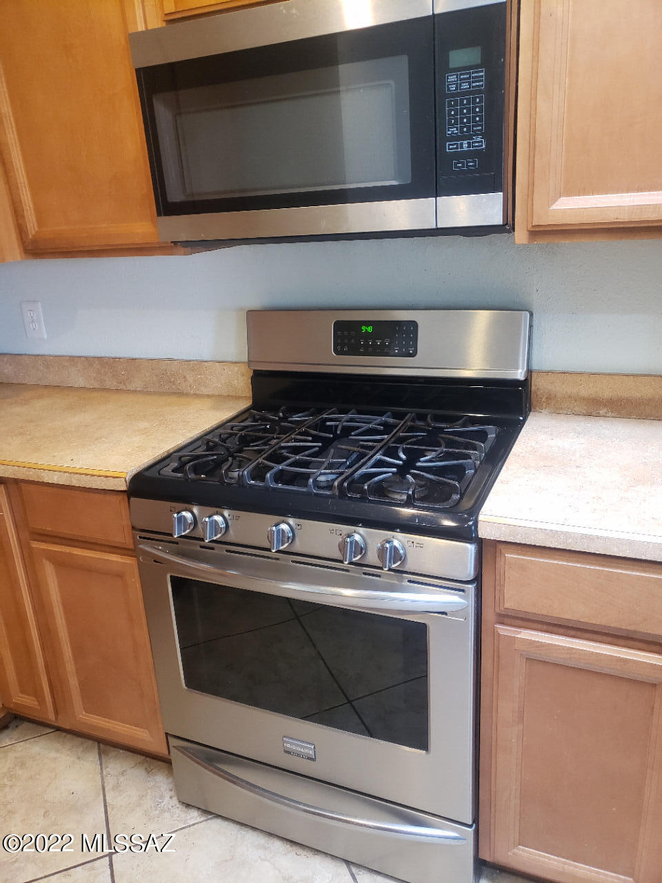 360 E Nuestro Street