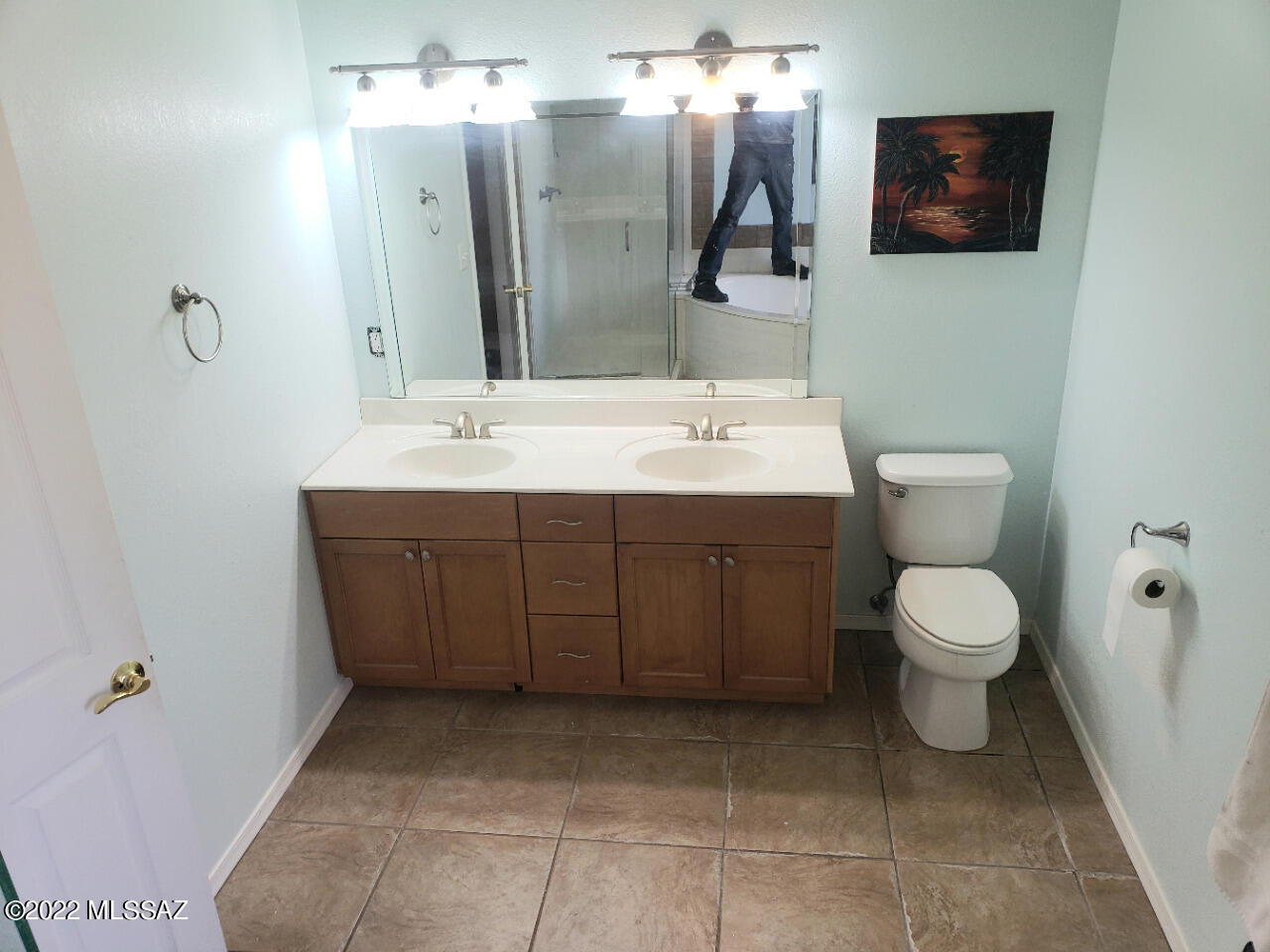 360 E Nuestro Street