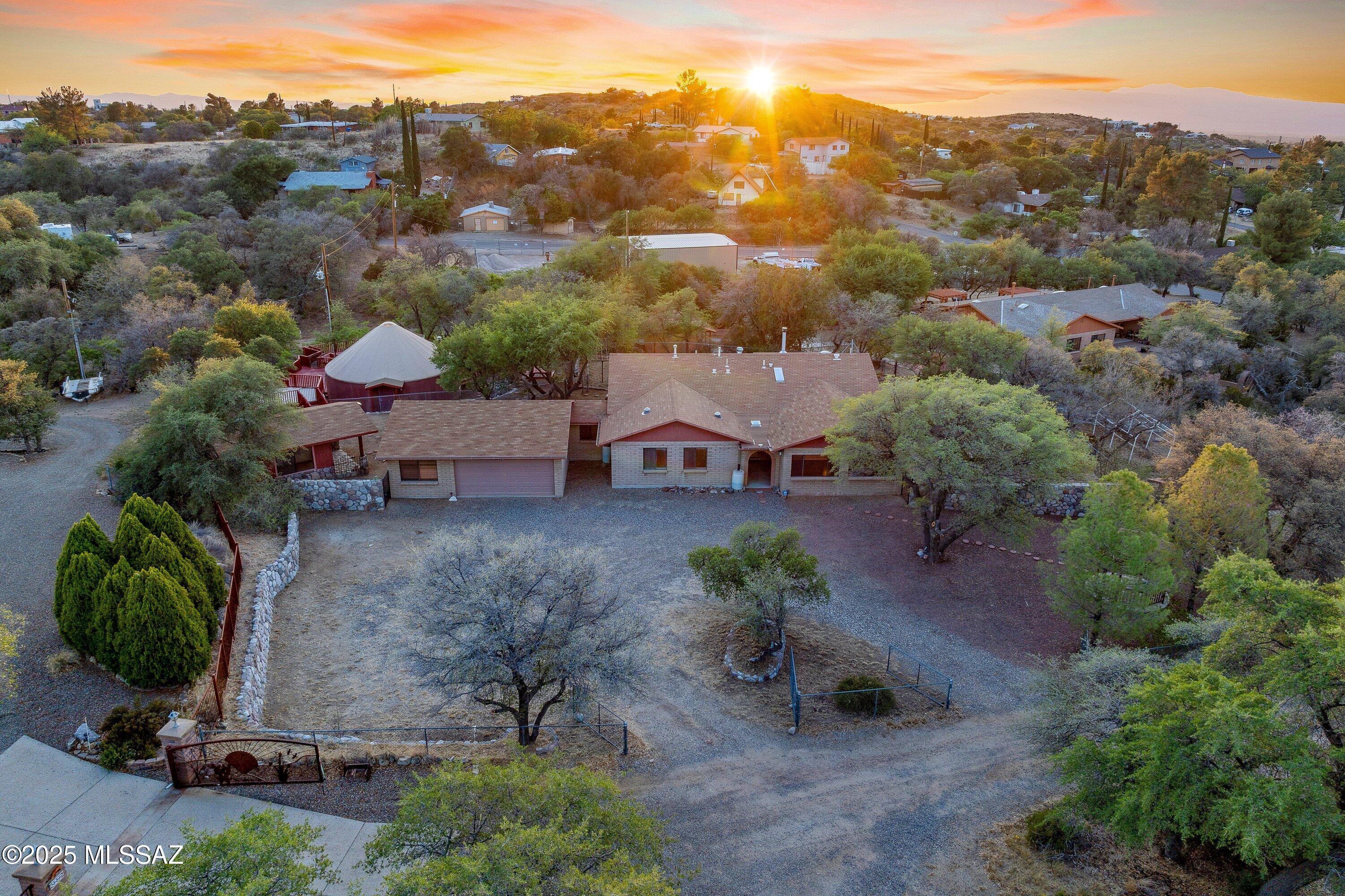 335 W Oak Hills Drive