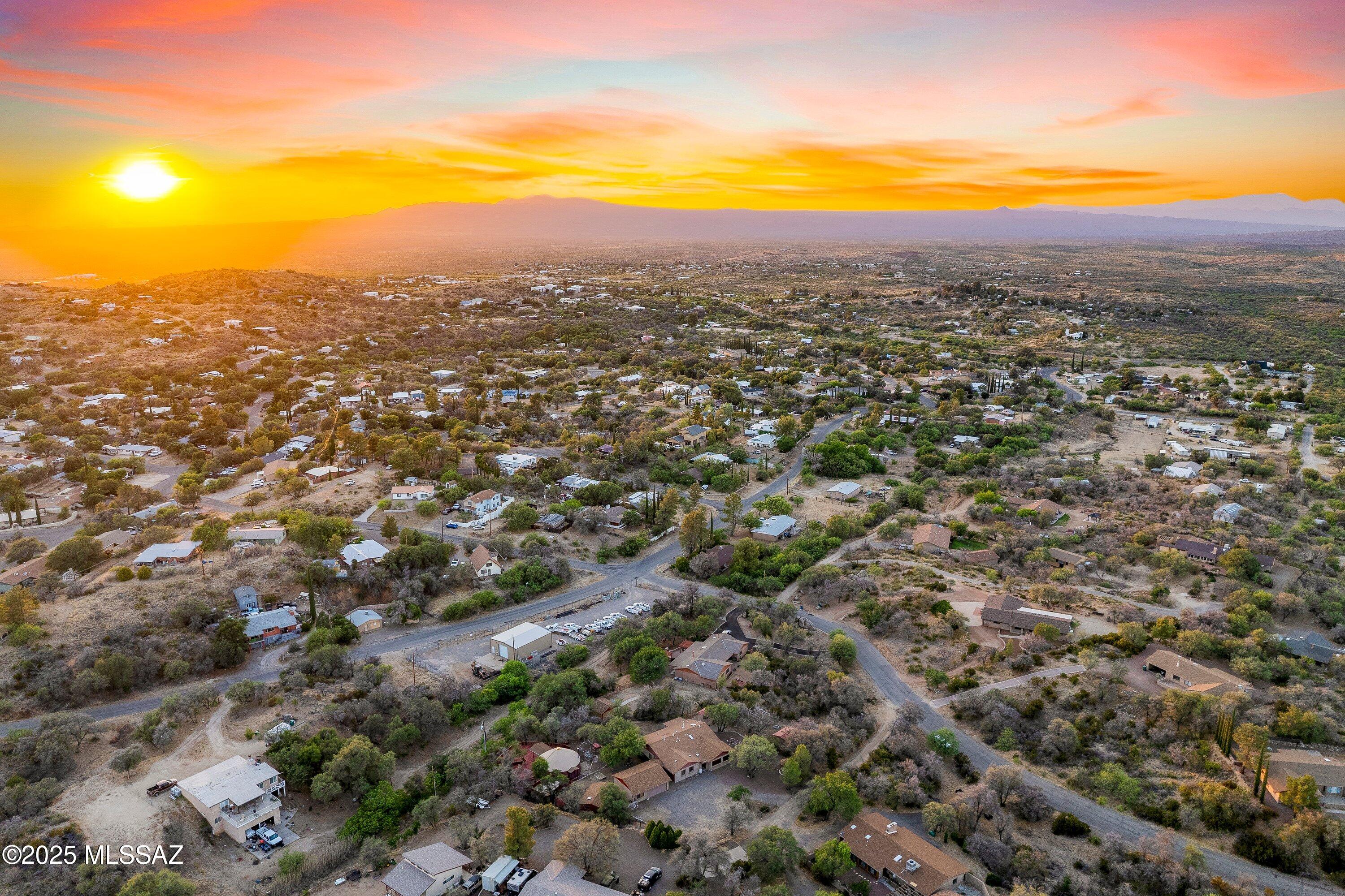 335 W Oak Hills Drive