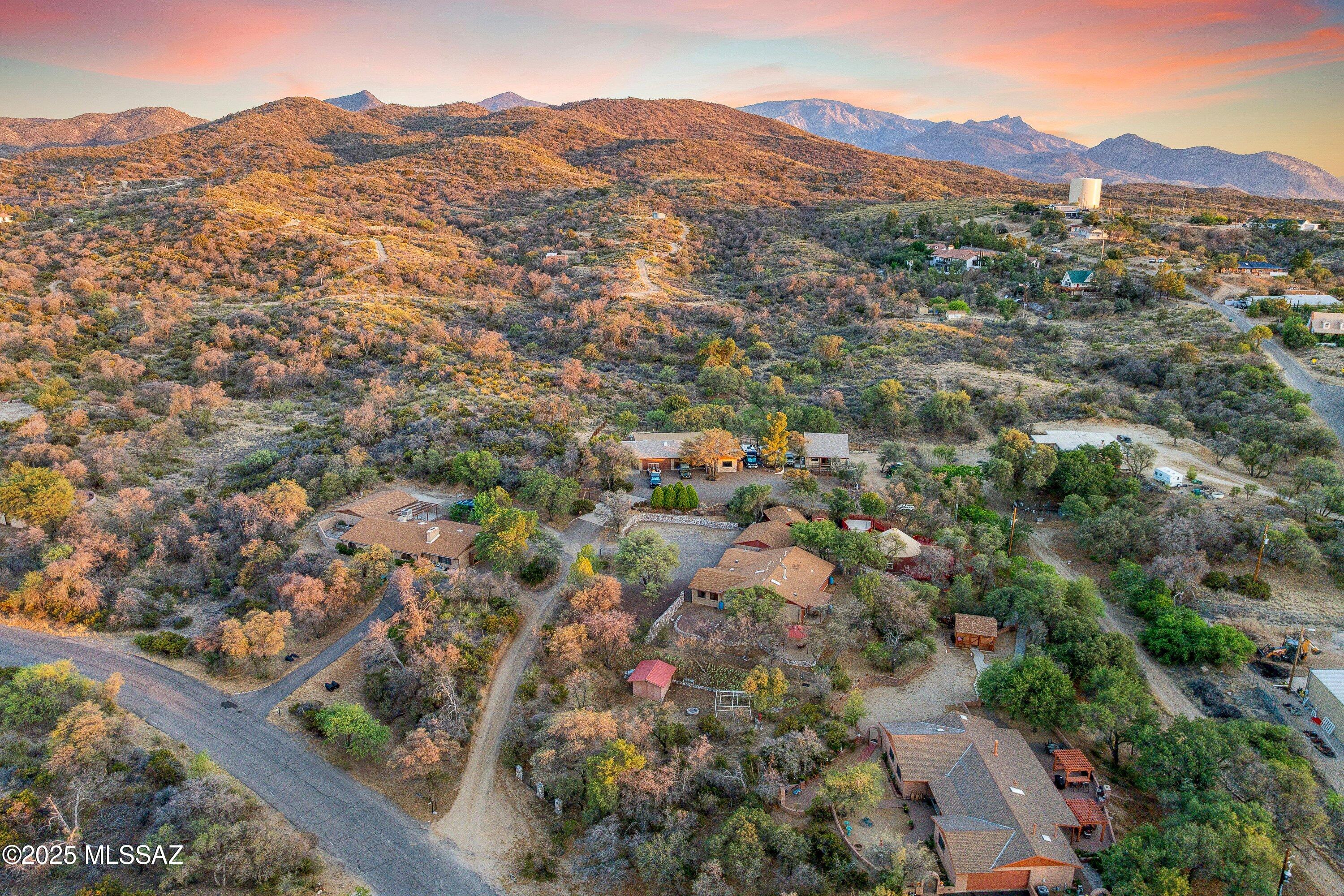 335 W Oak Hills Drive