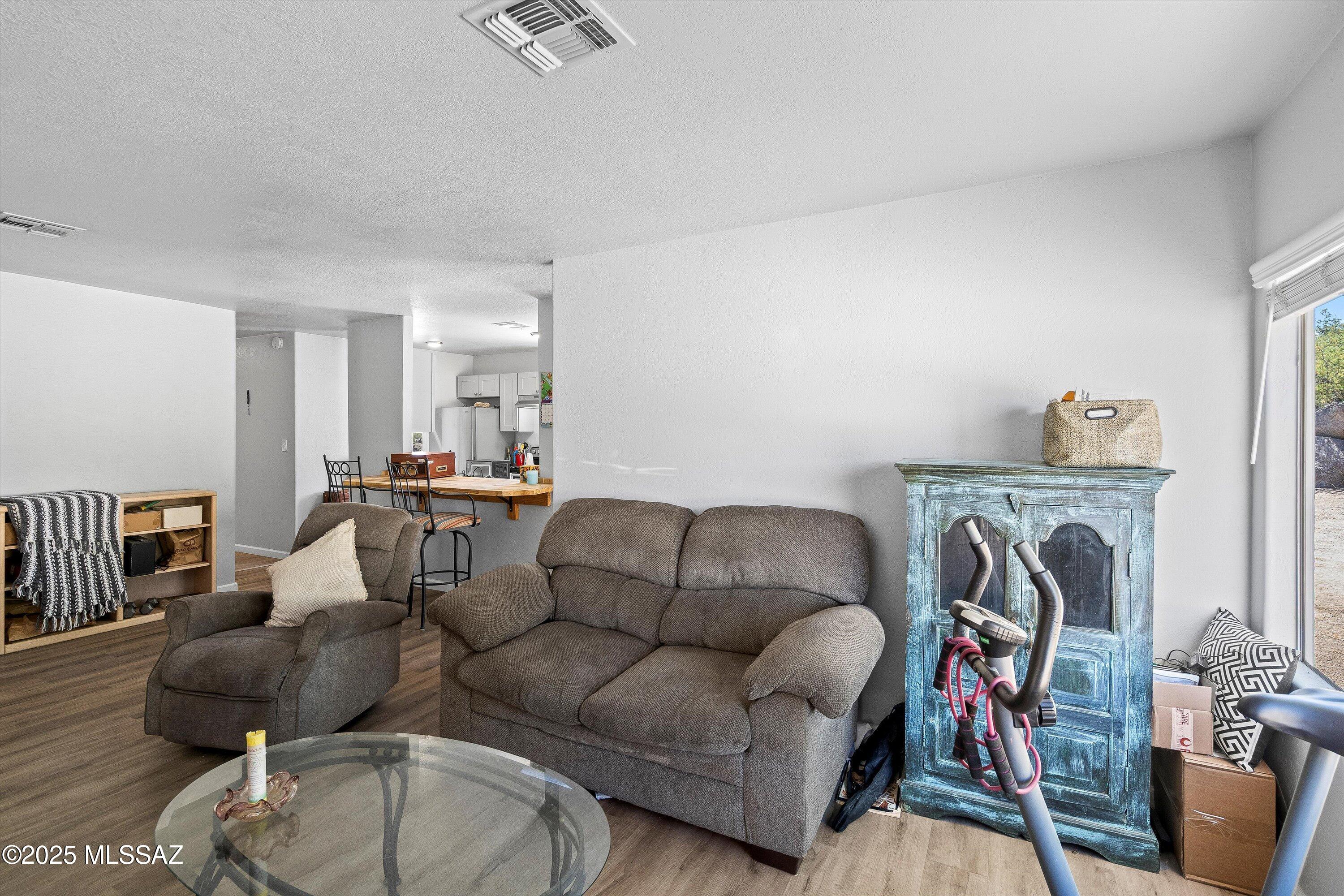 2040 W Beverly Circle