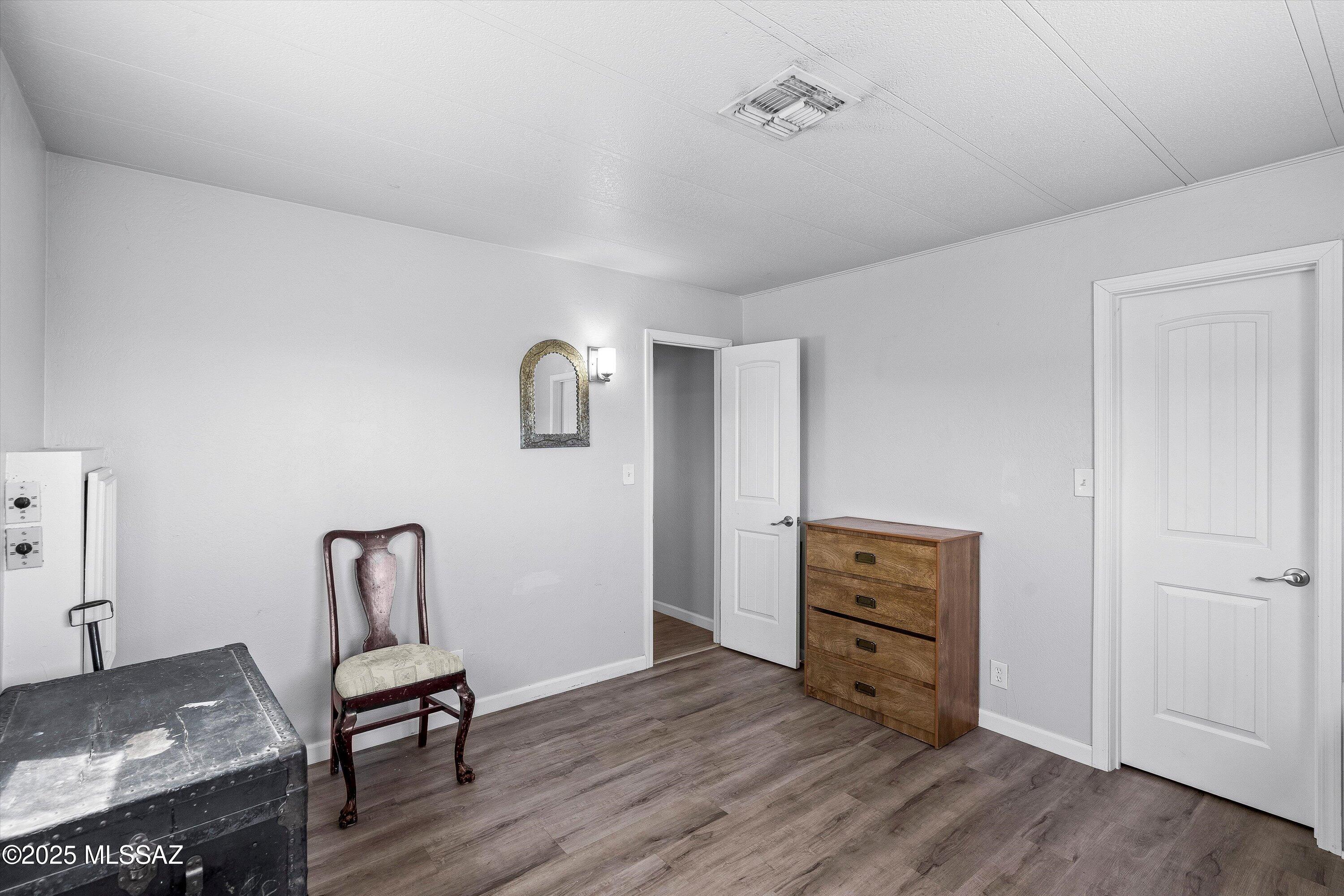 2040 W Beverly Circle