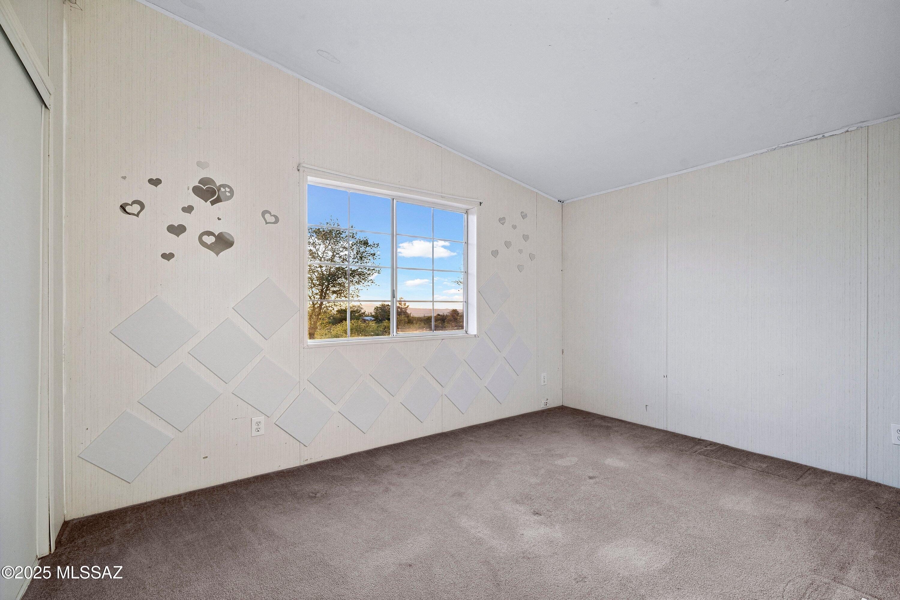 1074 N White Oak Place