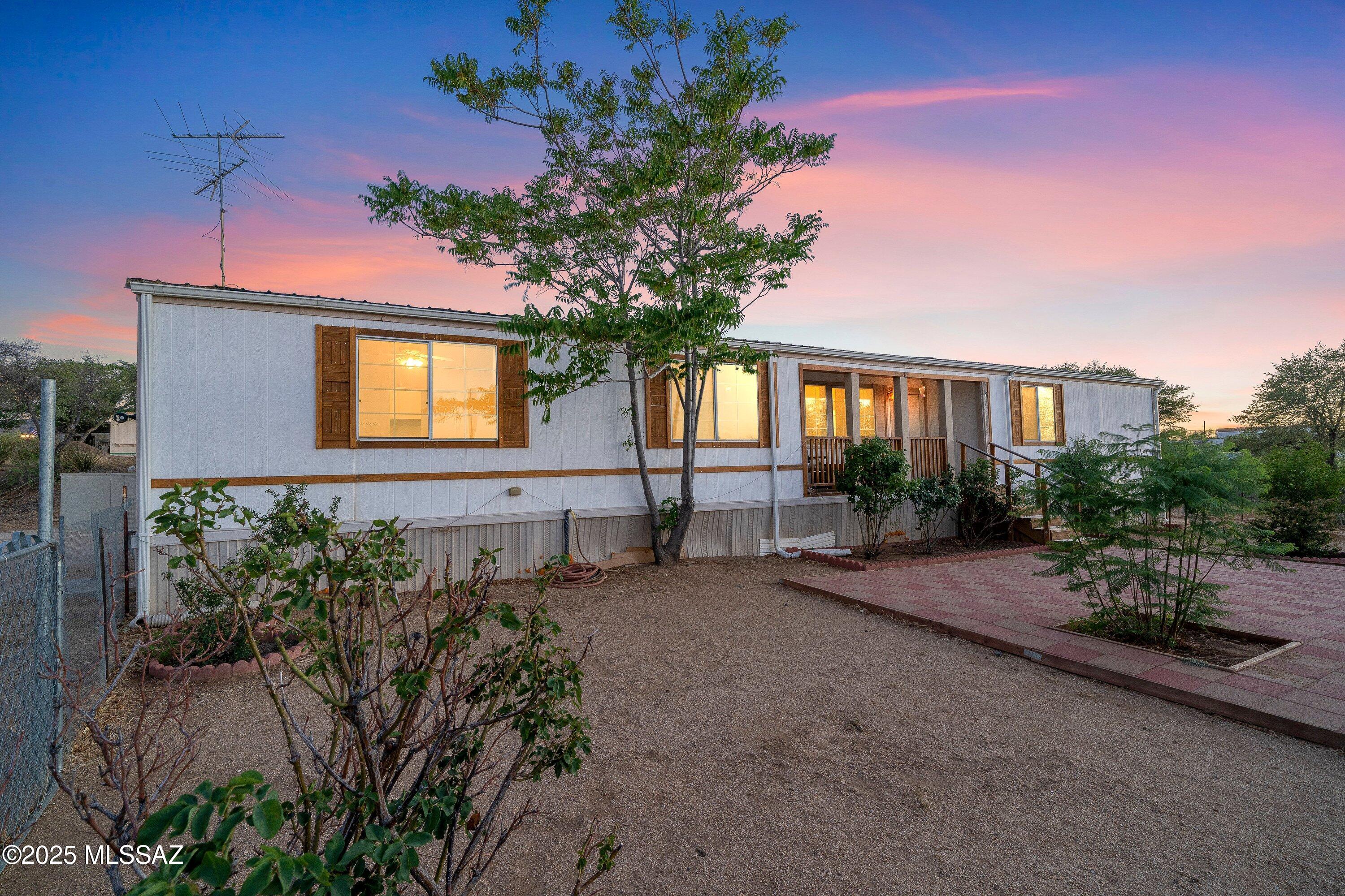 1074 N White Oak Place