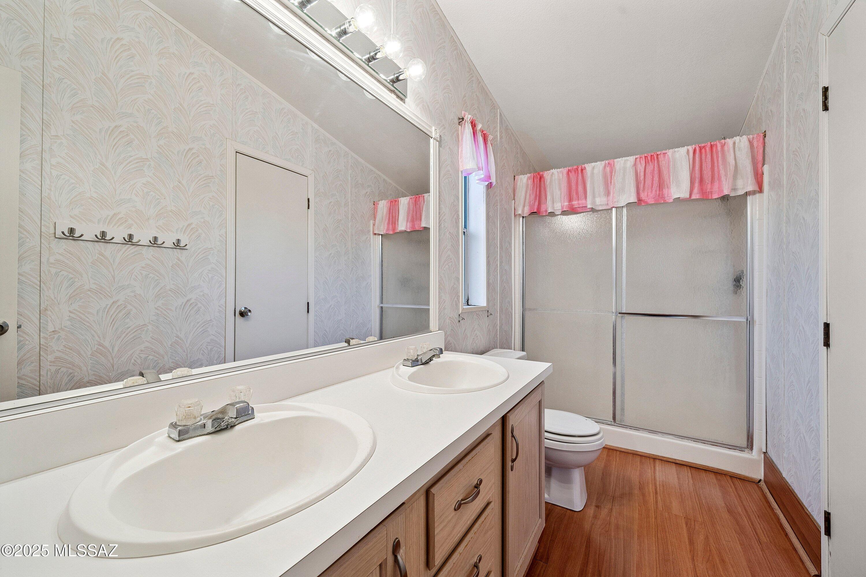 1074 N White Oak Place