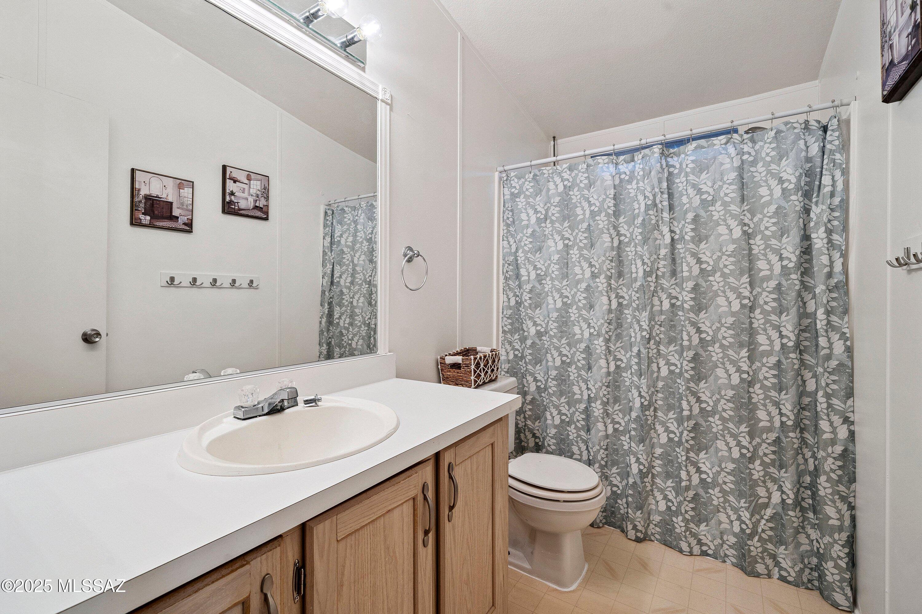 1074 N White Oak Place